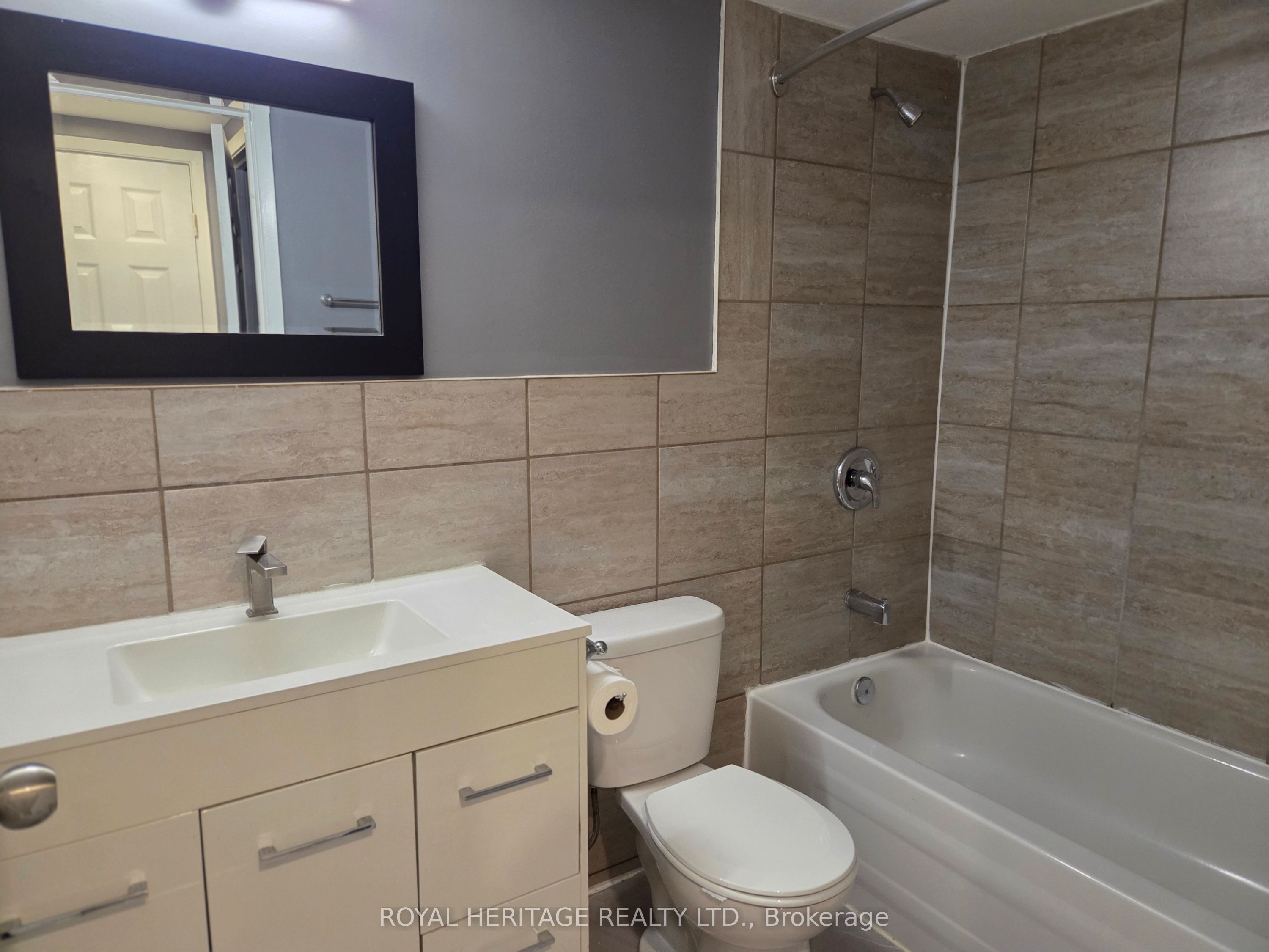 8800 Willoughby Drive 104, Niagara Falls, ON L2G 6X8 photo 5