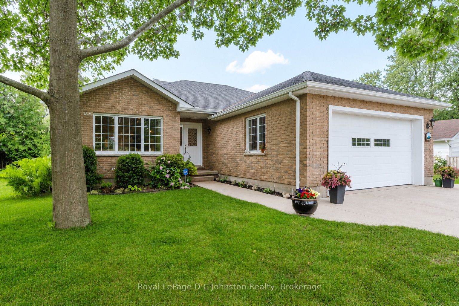 103 GRENVILLE Street N, Saugeen Shores, ON N0H 2L0 photo 2