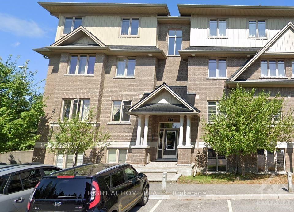 57 TAYSIDE Private H, Barrhaven, ON K2J 0J8