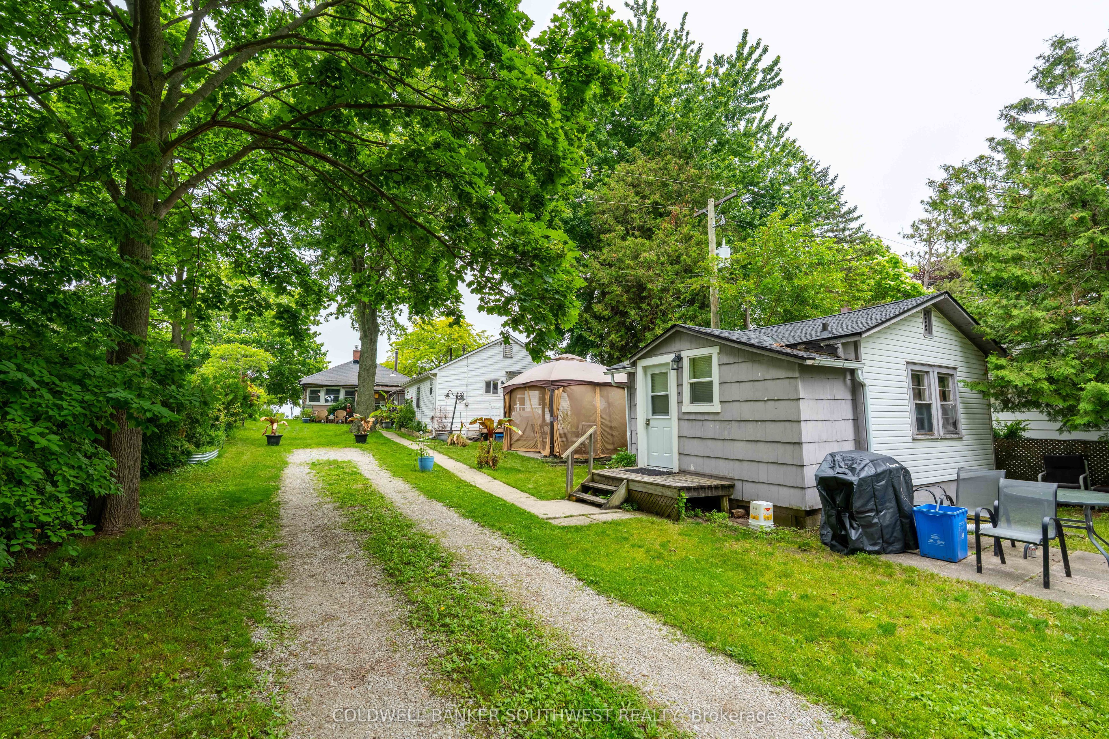 6288 Spruce Street, Lambton Shores, ON N0N 1J2 photo 3