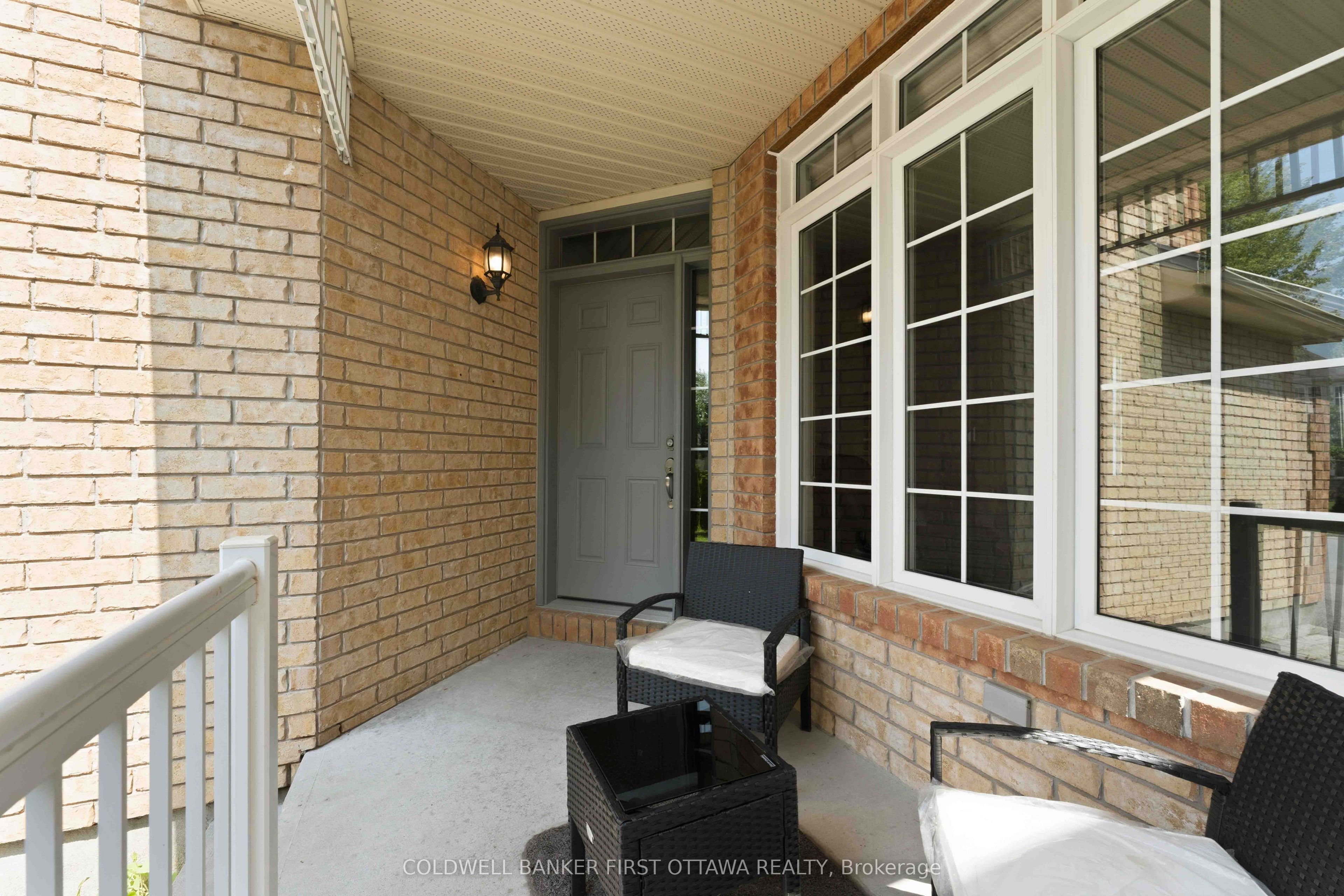 150 Strathcarron Crescent, Kanata, ON K2K 0C8 photo 3