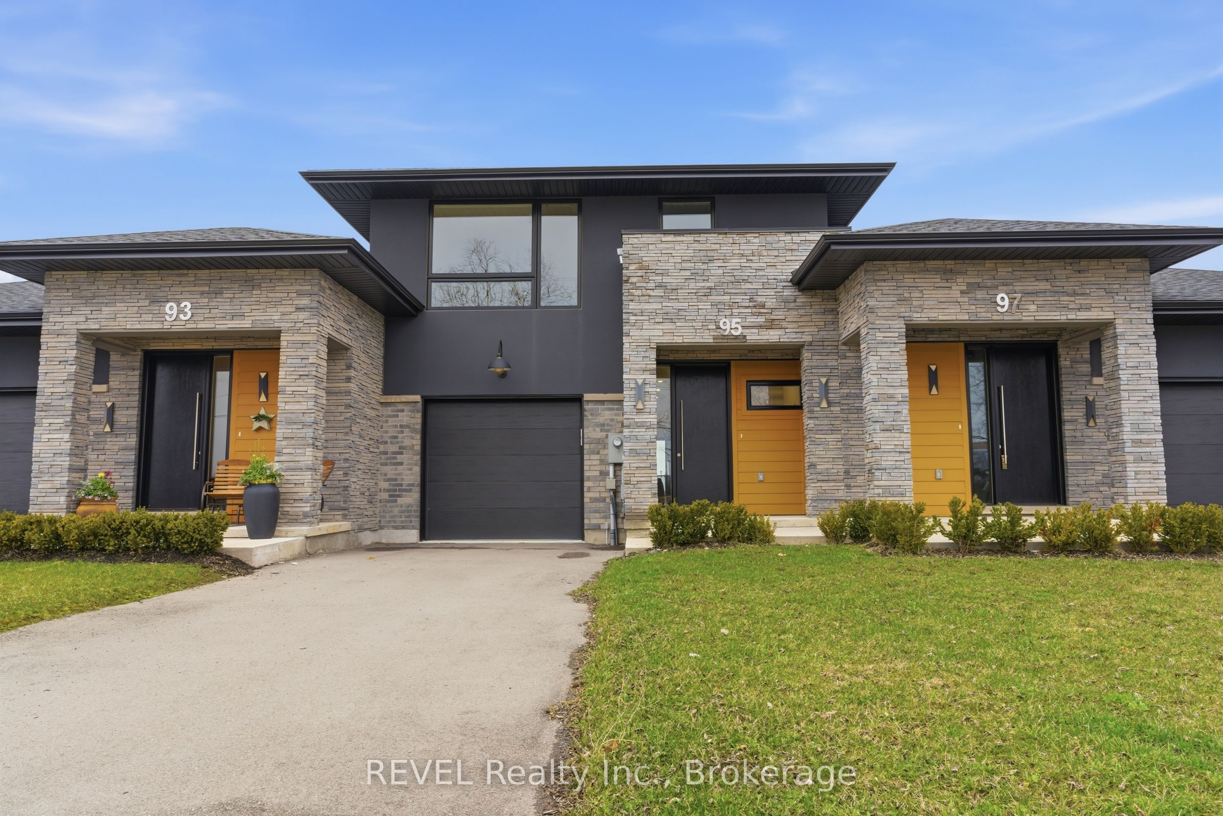 95 Port Robinson Road, Pelham, ON L3B 5N5 photo 2
