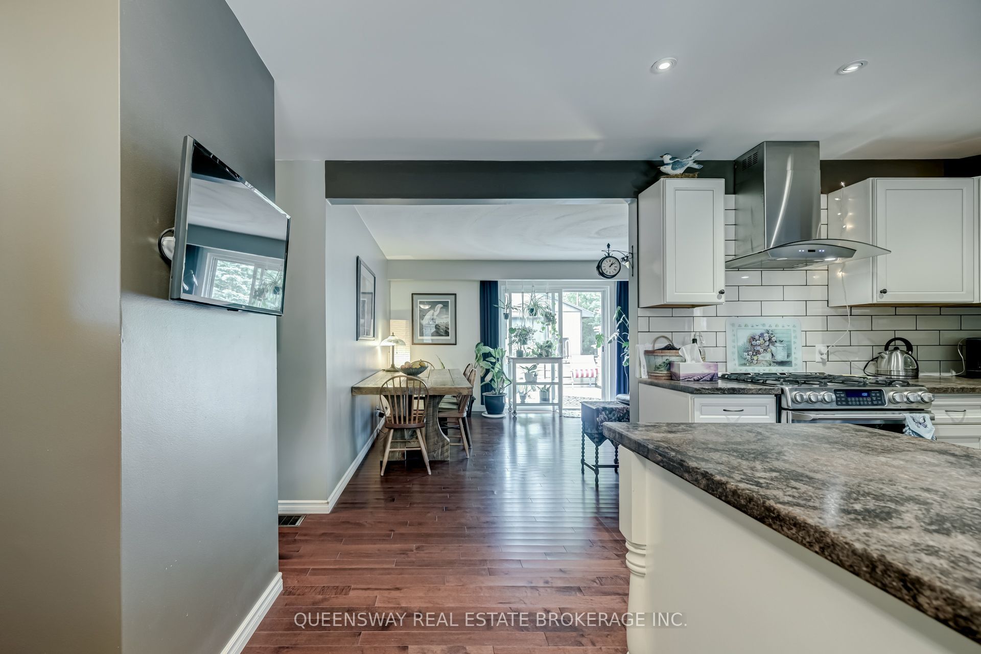 14 Webb Street, East Luther Grand Valley, ON L0N 1G0 photo 2