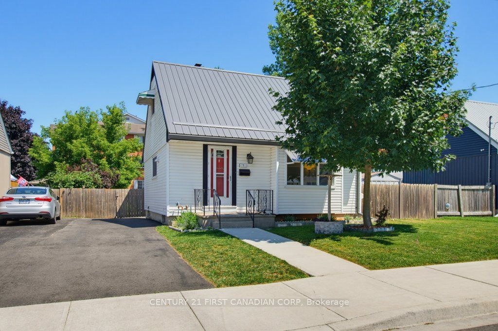 3 Parkside Drive, St. Thomas, ON N5R 3T8