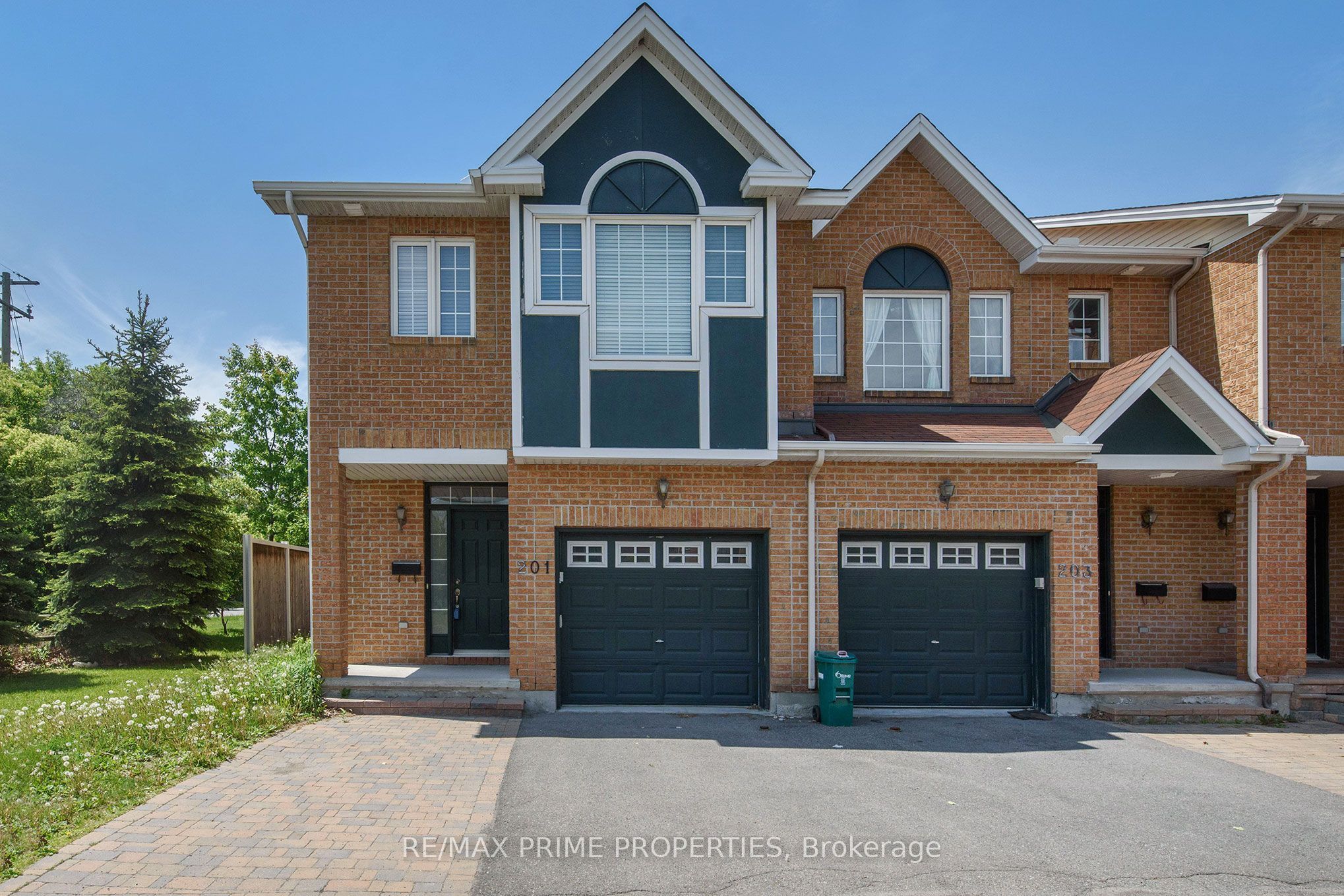 201 FREEDOM Private, Alta Vista and Area, ON K1G 6W1