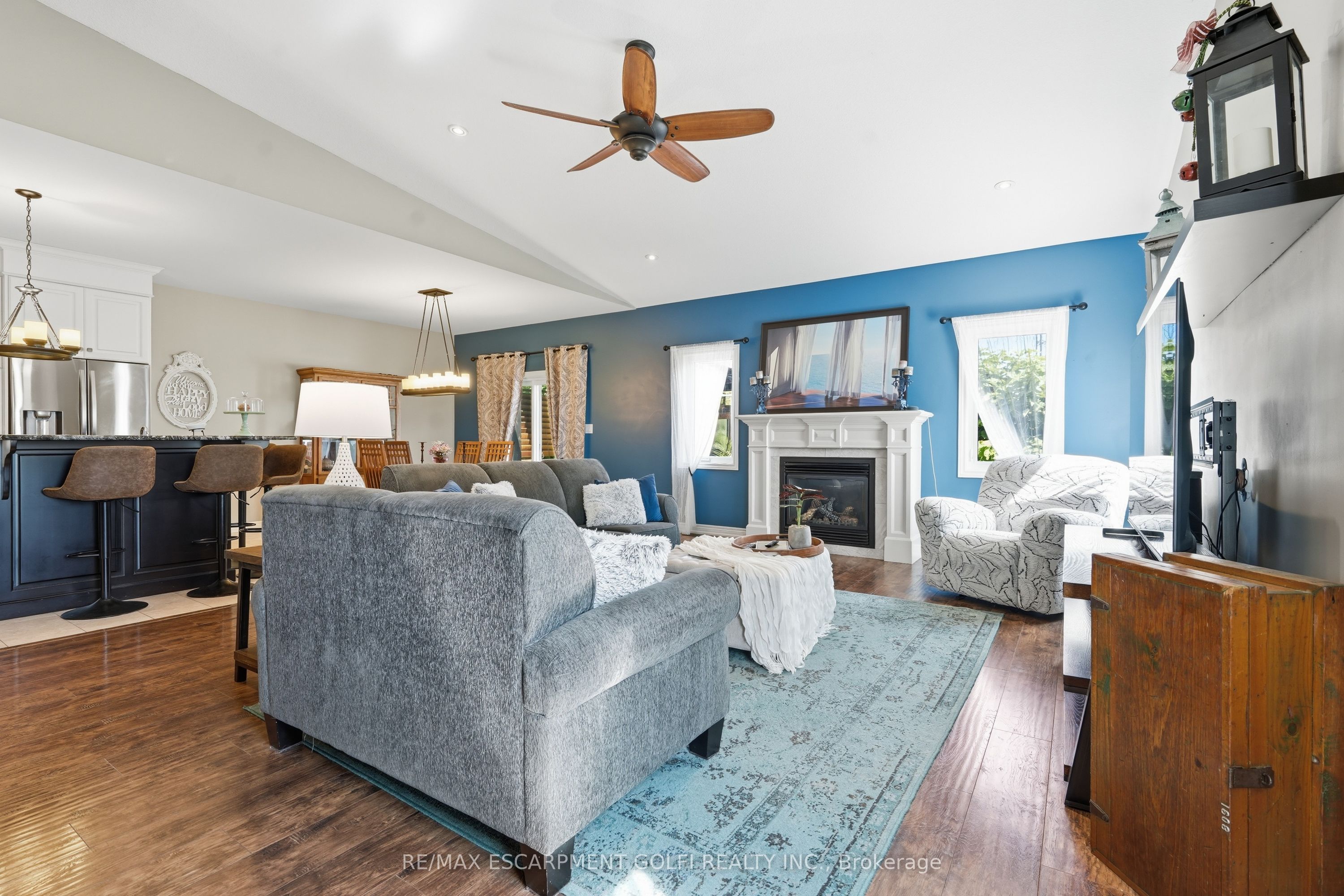379 Michael Drive, Welland, ON L3C 0A5 photo 3
