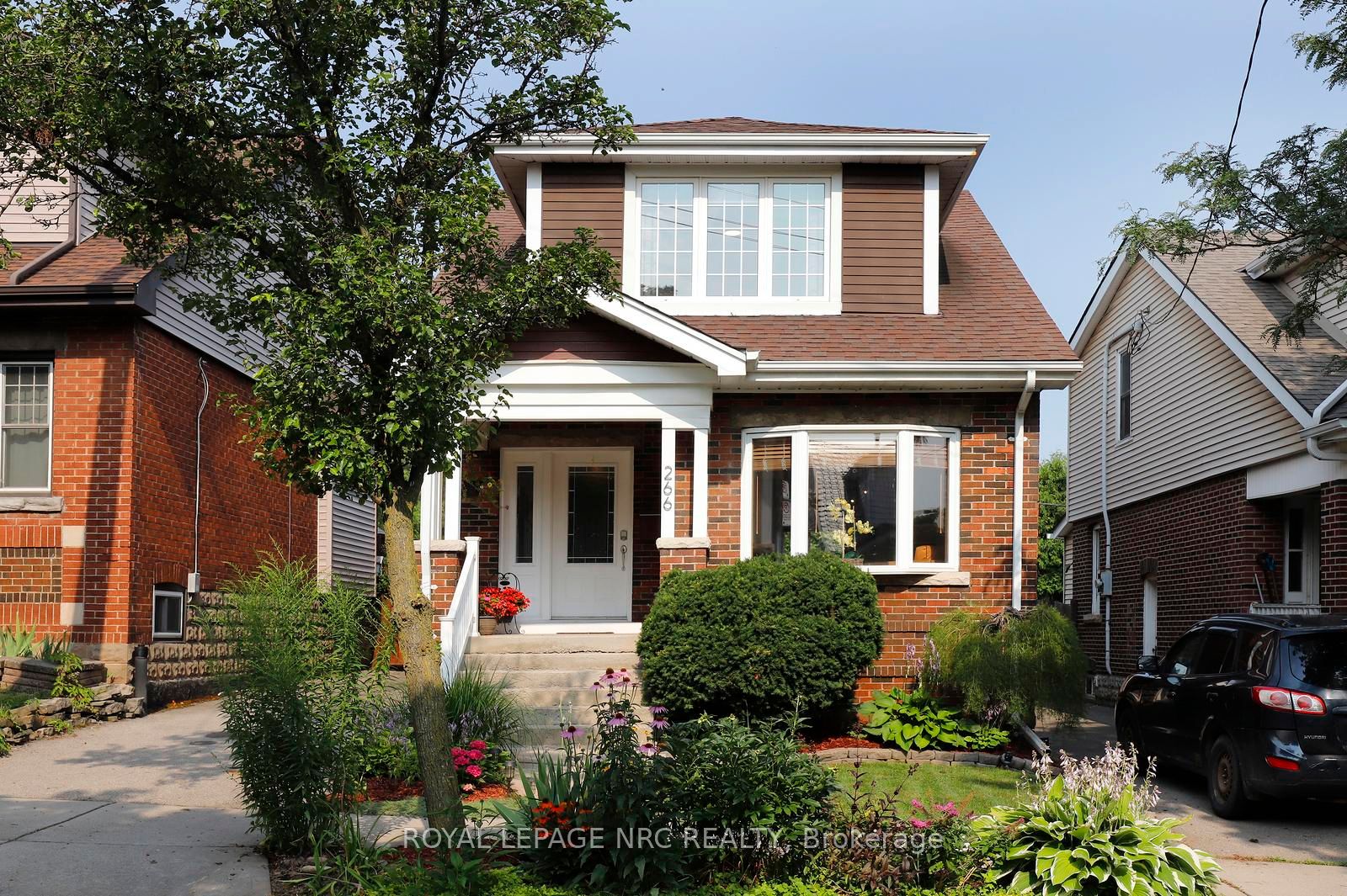 266 London Street S, Hamilton, ON L8K 2H2