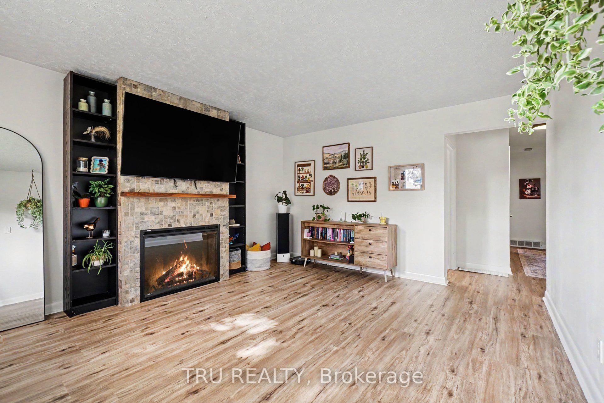 1275 Woodside Drive, Belair Park - Copeland Park and Area, ON K2C 2H1 photo 3