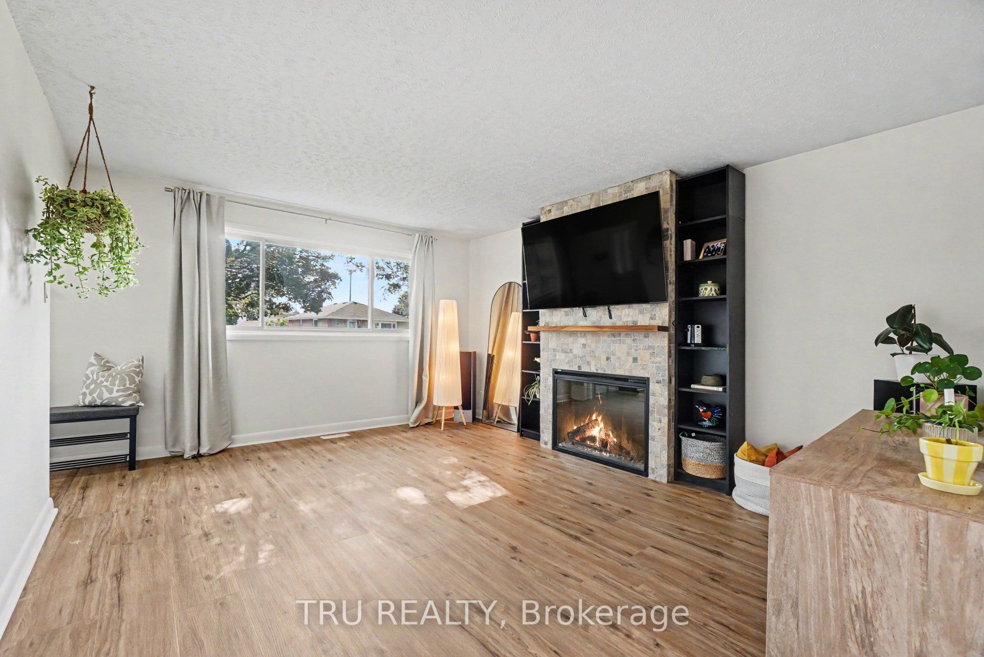 1275 Woodside Drive, Belair Park - Copeland Park and Area, ON K2C 2H1 photo 4