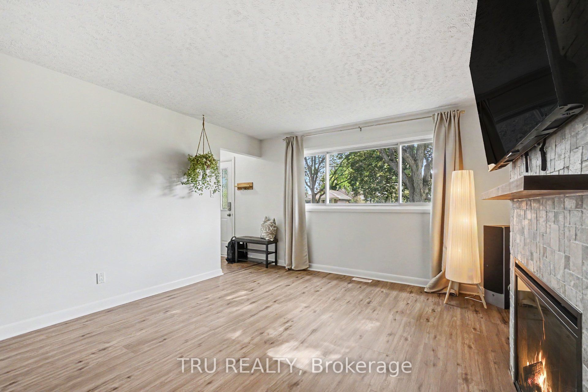 1275 Woodside Drive, Belair Park - Copeland Park and Area, ON K2C 2H1 photo 5