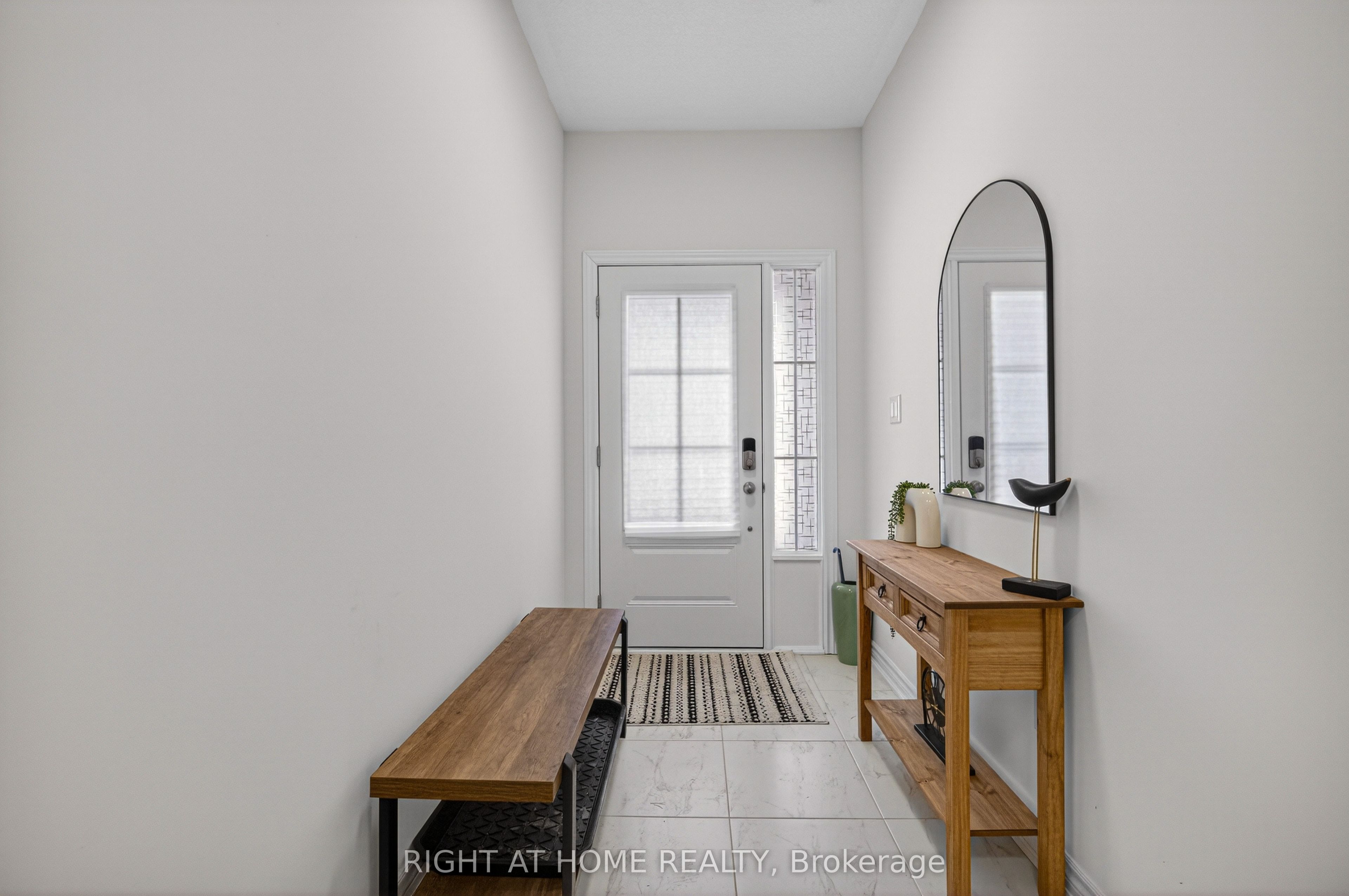 19 Hillcroft Way, Kawartha Lakes, ON K0M 1A0 photo 5