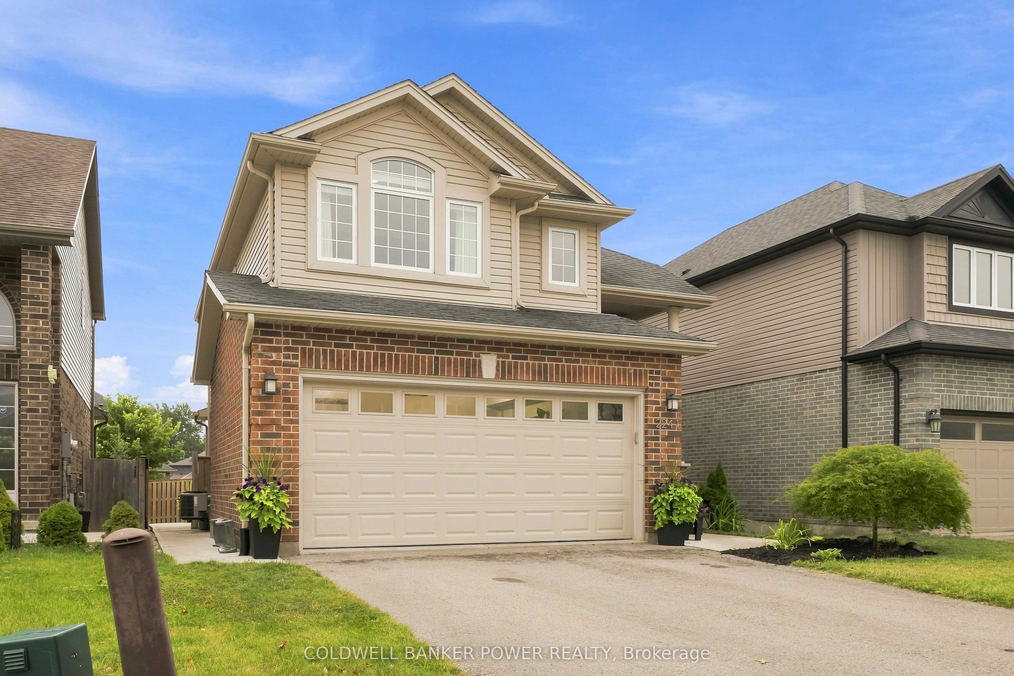 2241 Buroak Drive, London North, ON N6G 0L3 photo 3