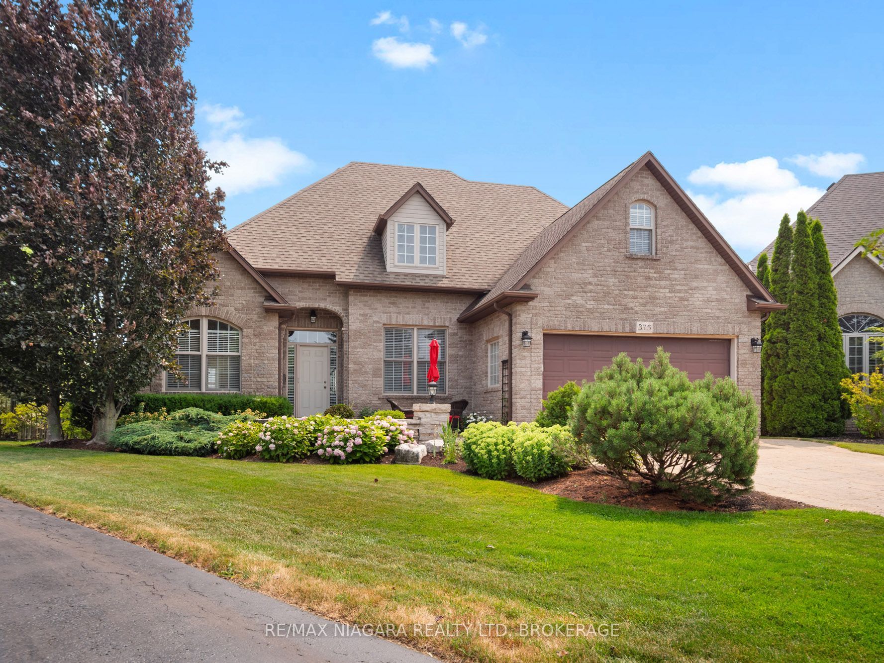 375 Jasmine Court, Fort Erie, ON L2A 6P8 photo 2