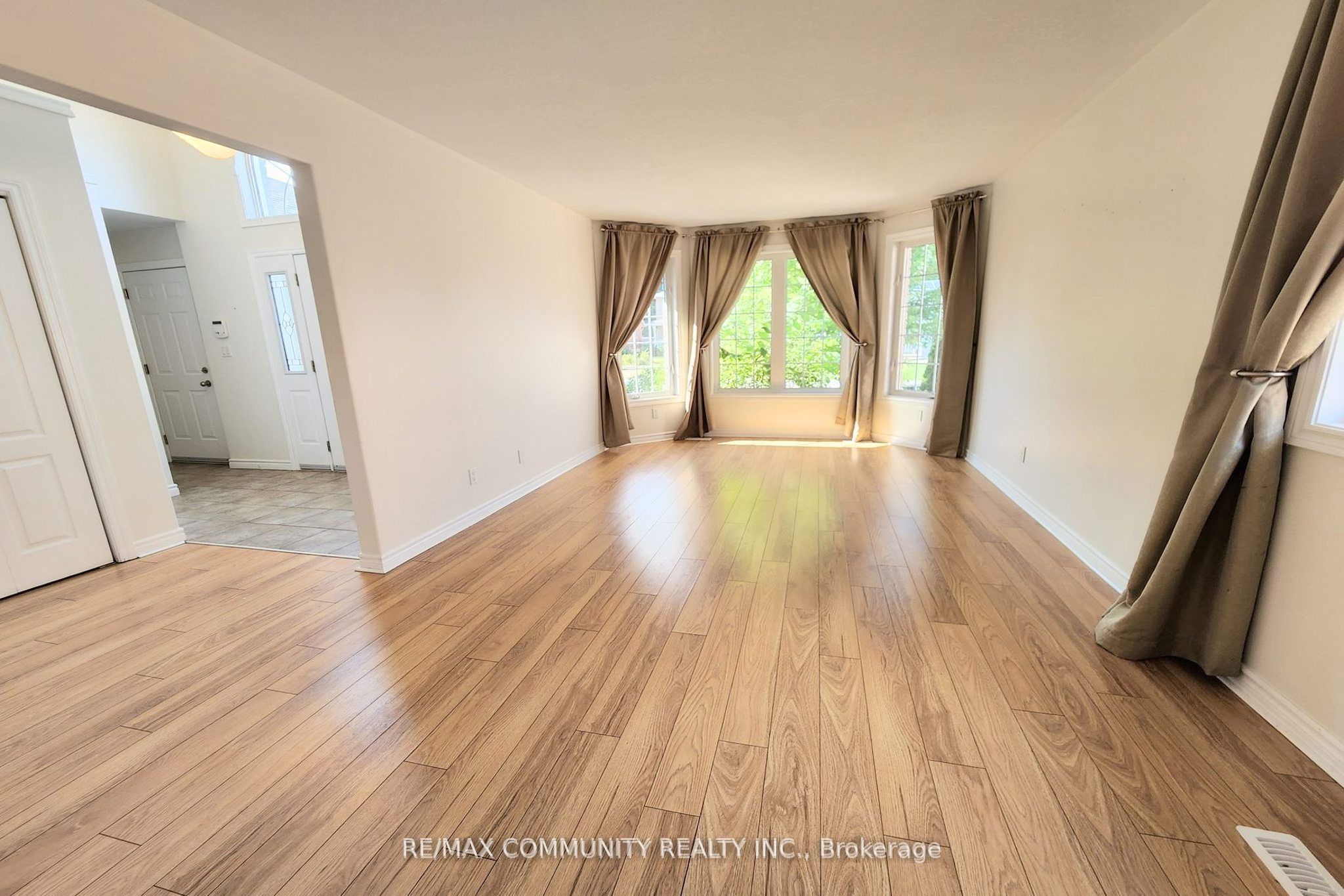 24 Sunshine Lane, Quinte West, ON K8V 6X7 photo 4