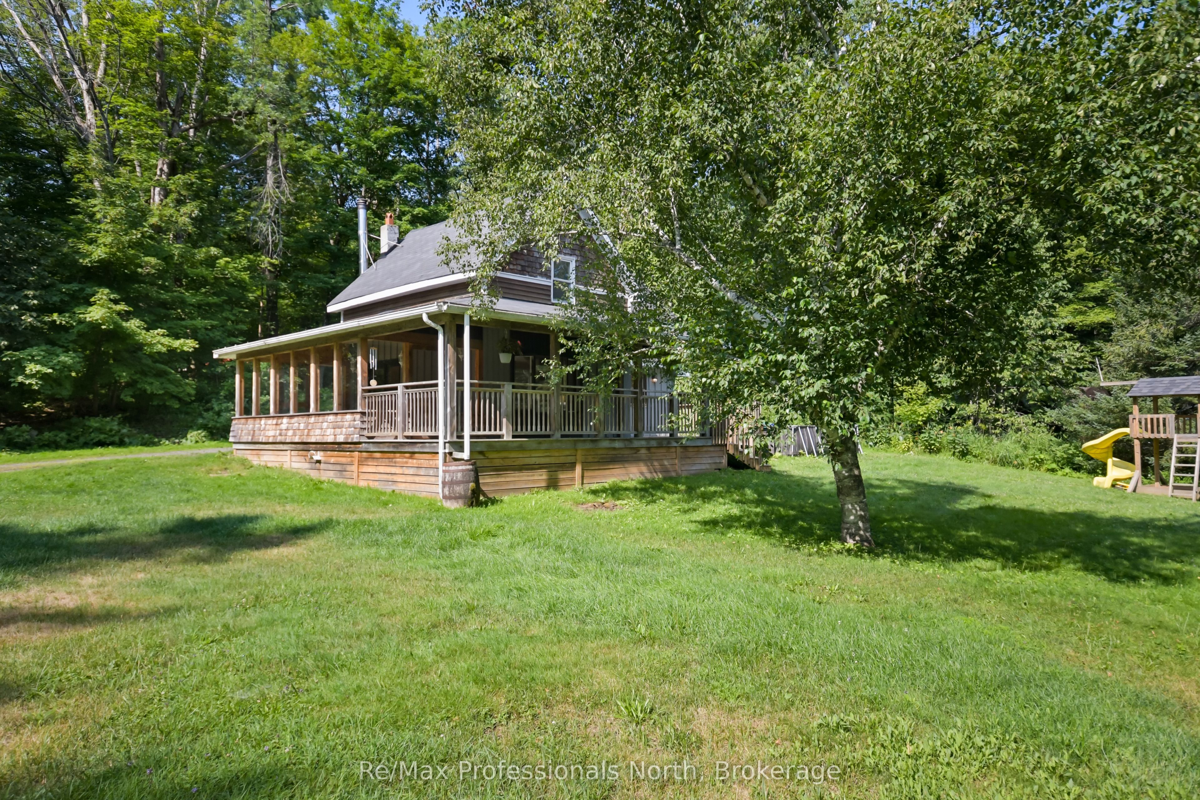 1658 Housey's Rapids Road, Gravenhurst, ON P1P 1R3 photo 3