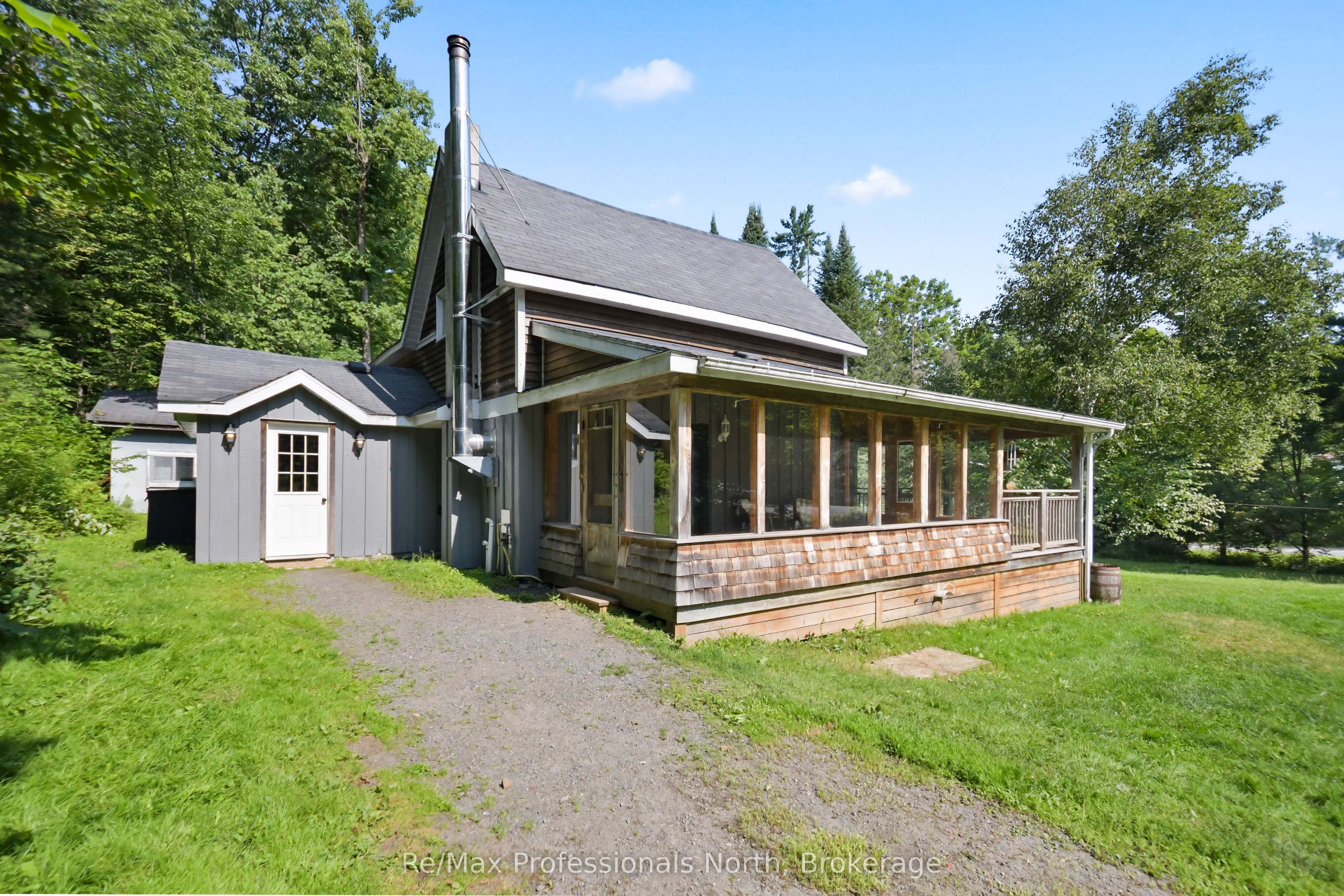 1658 Housey's Rapids Road, Gravenhurst, ON P1P 1R3 photo 4