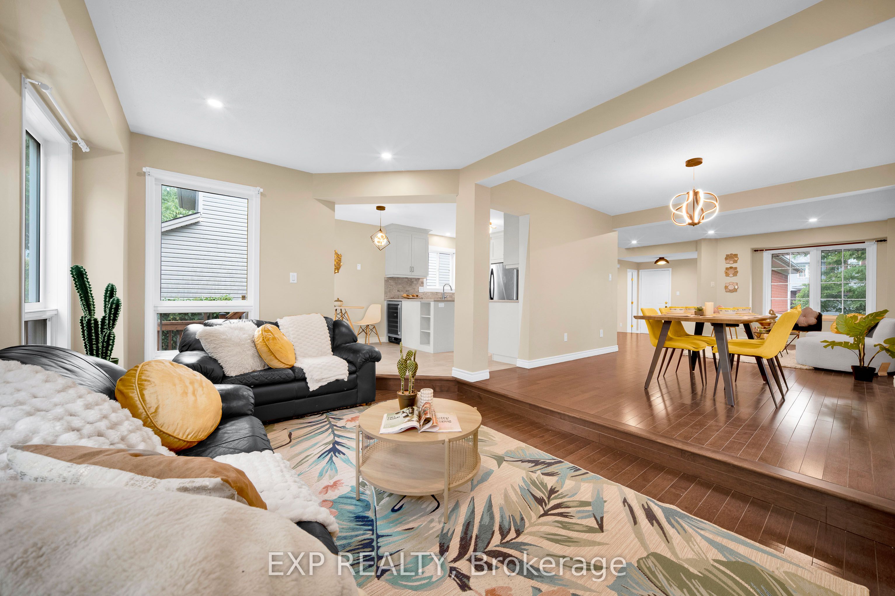 43 Trump Avenue, Carlington - Central Park, ON K2C 4A4 photo 3