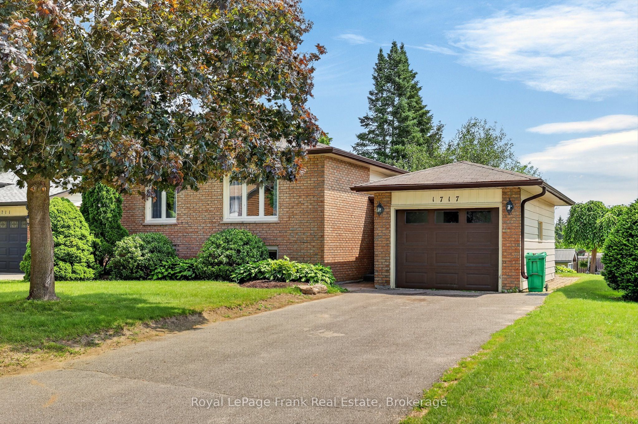 1717 Woodgrove Crescent, Peterborough, ON K9K 1N1 photo 2