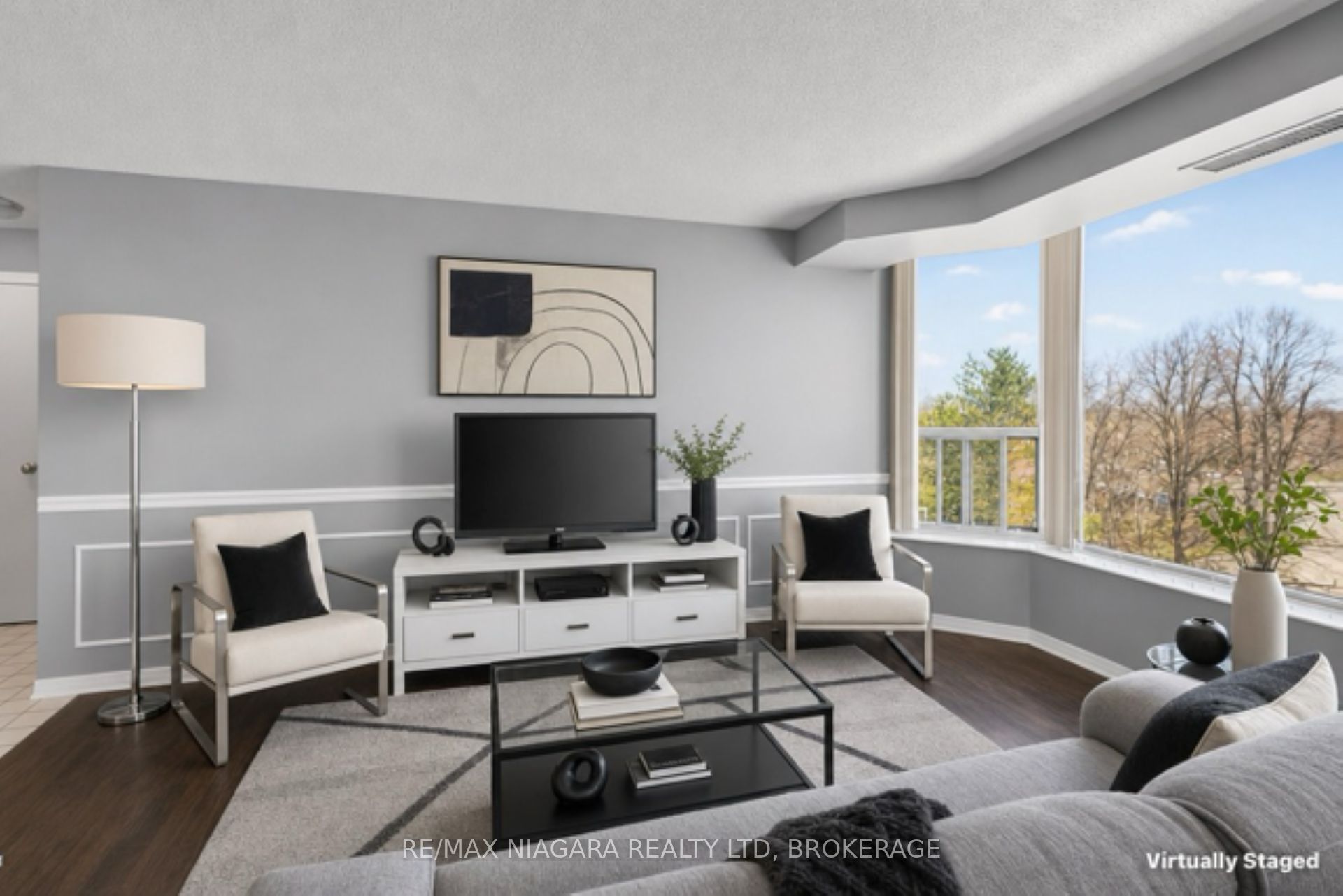 81 SCOTT Street 501, St. Catharines, ON L2N 7L5 photo 4