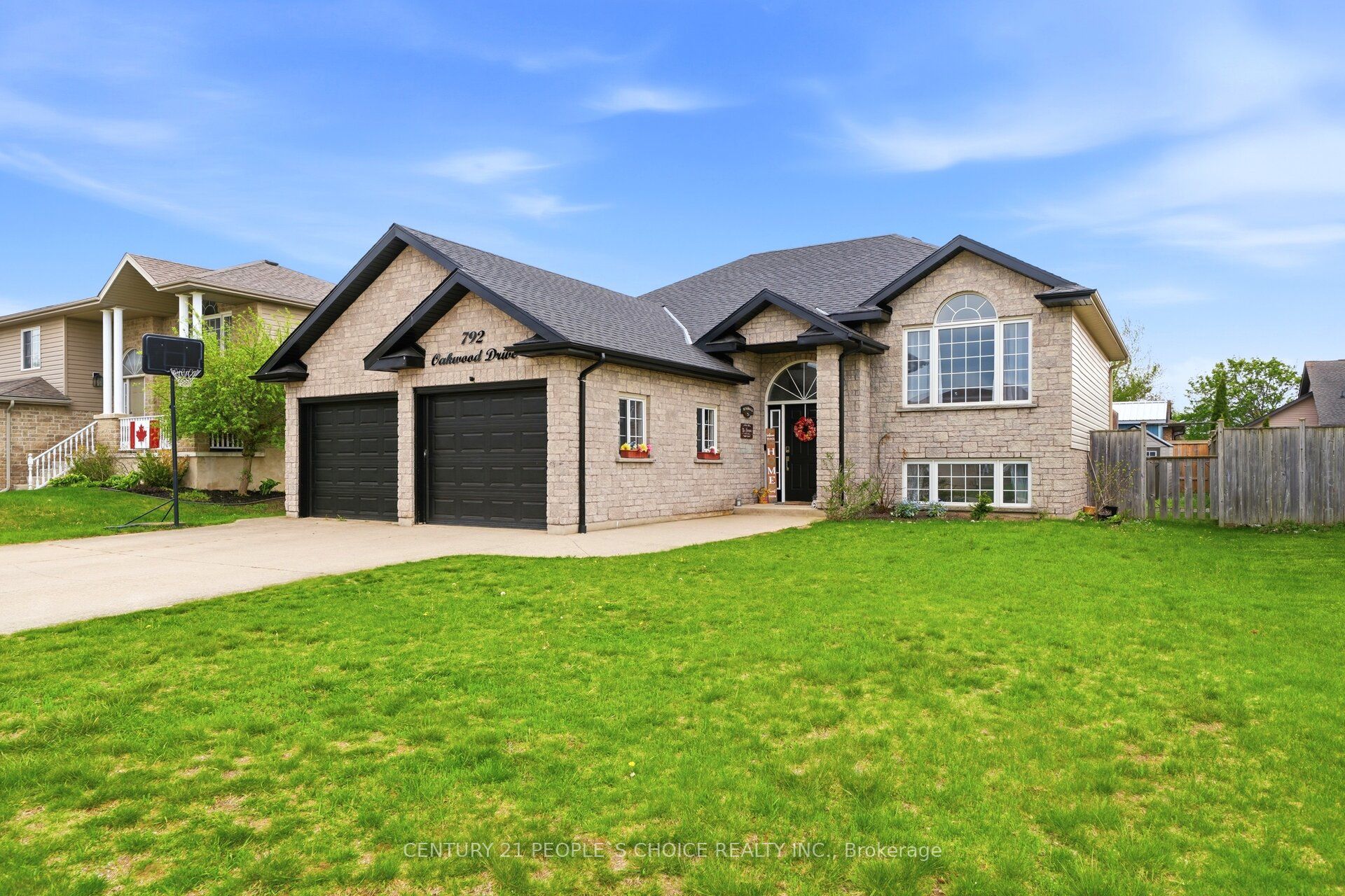 792 OAKWOOD Drive, Saugeen Shores, ON N0H 2C4 photo 3