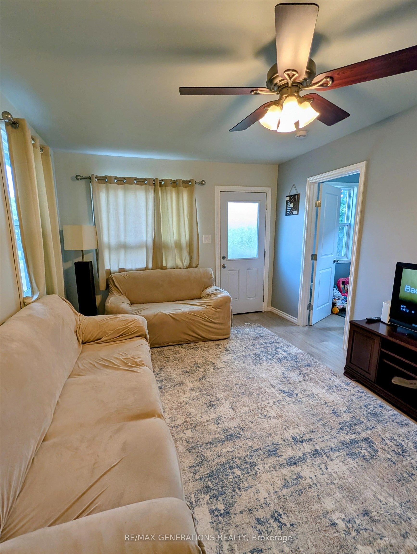717 NORTHERN Avenue, Thunder Bay, ON P7C 2W1 photo 3