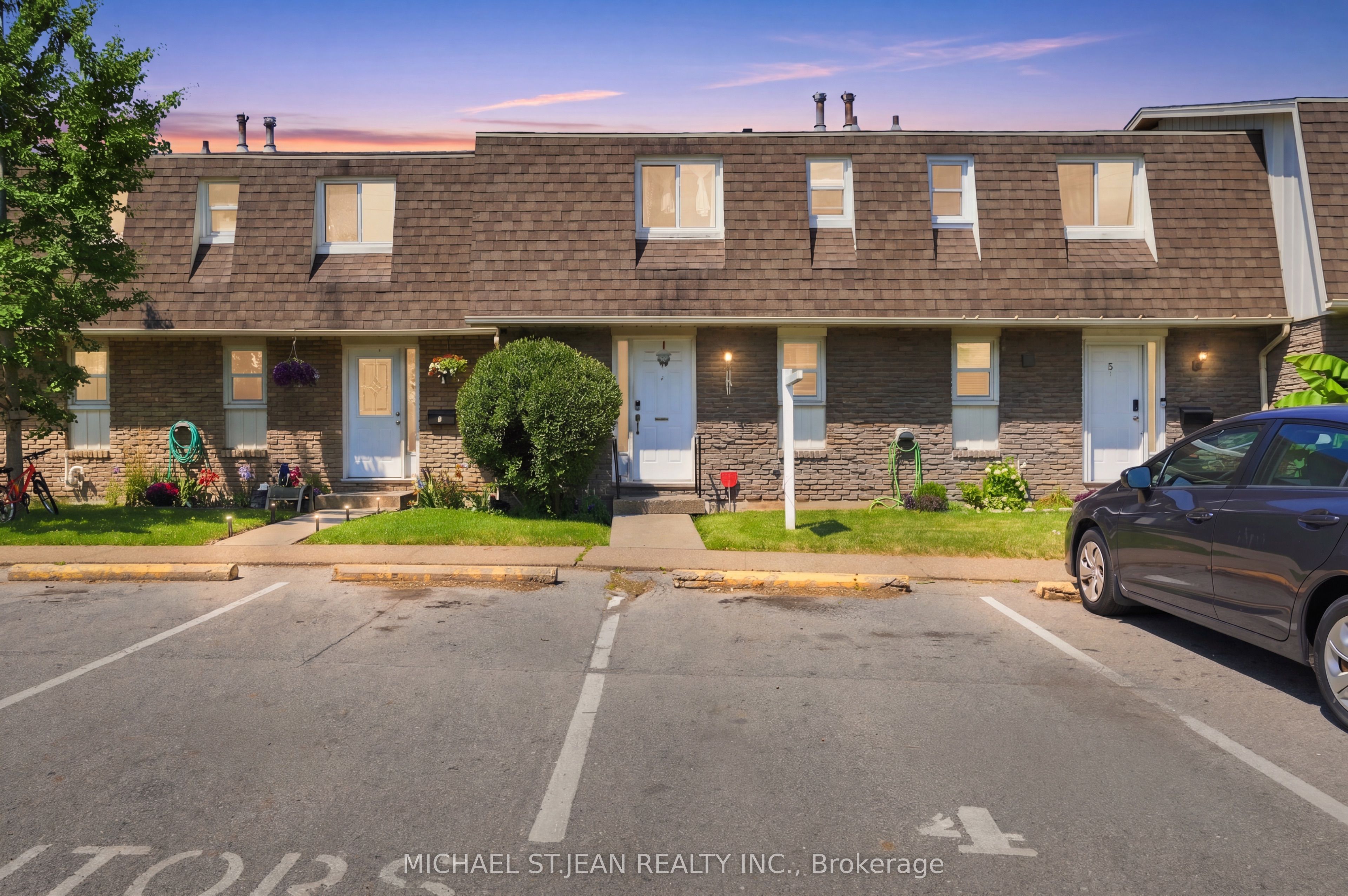 131 Rockwood Avenue 4, St. Catharines, ON L2P 3K4