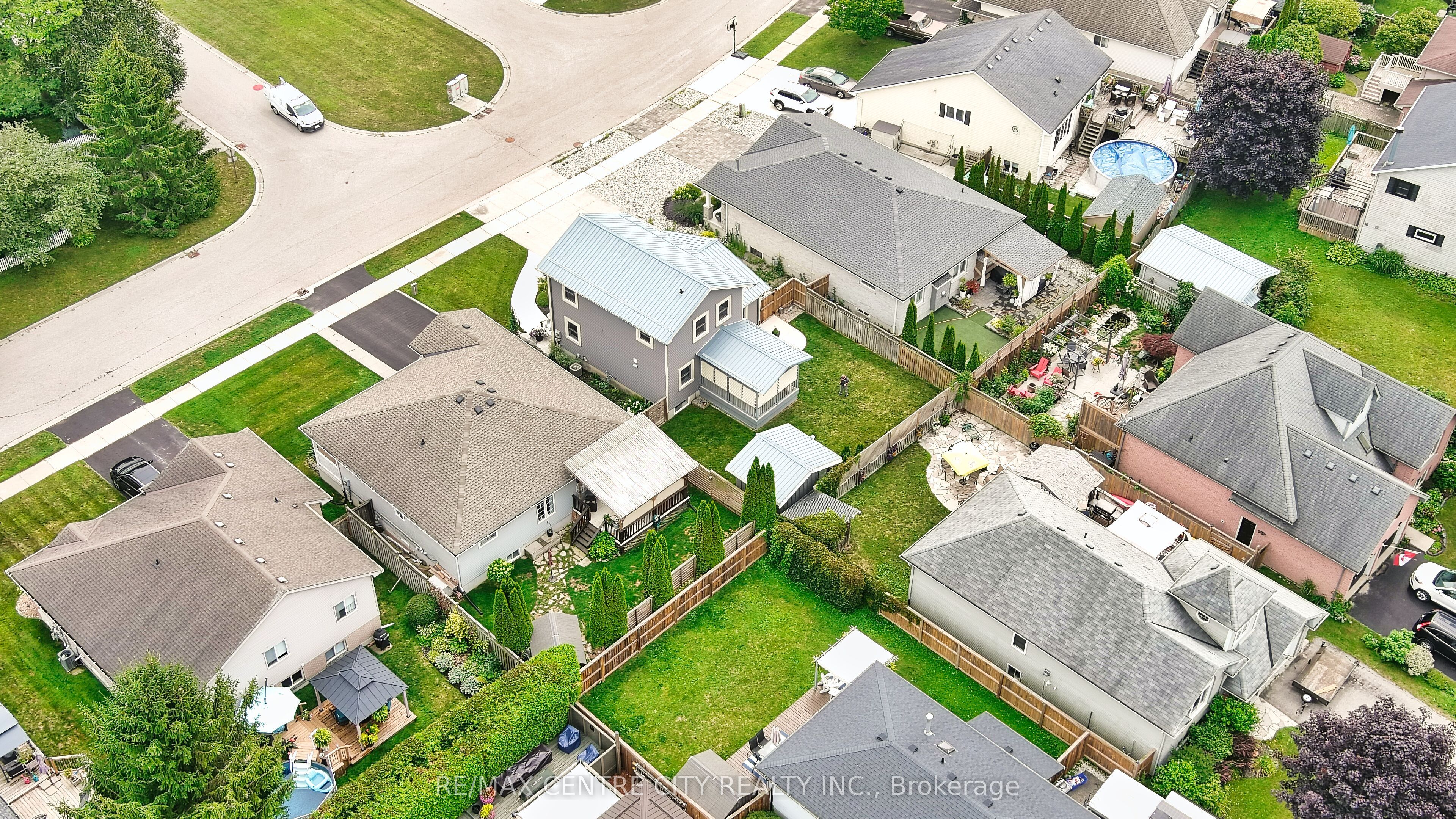 308 Selbourne Drive, Central Elgin, ON N5L 1B1 photo 3