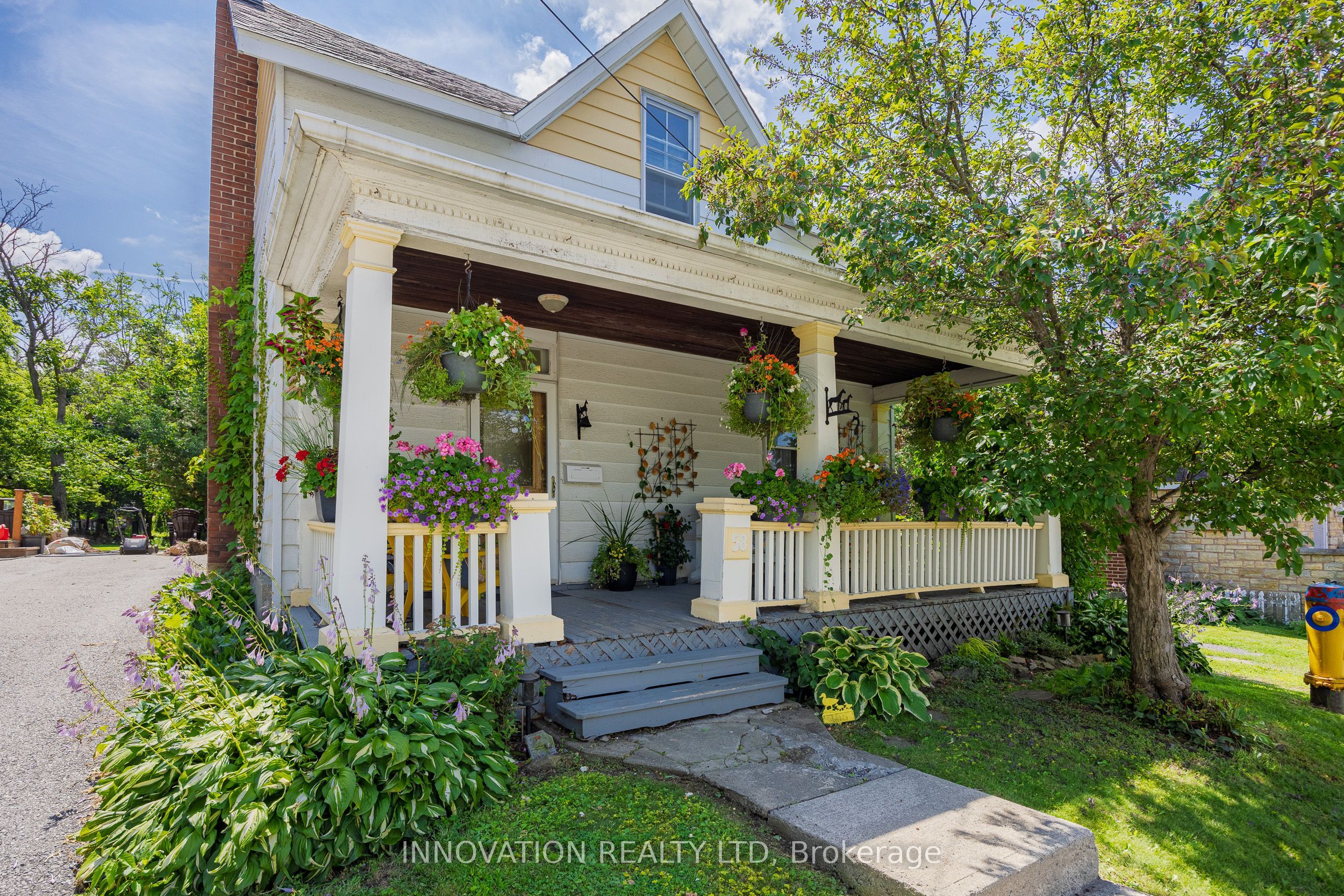 58 Lake Avenue E, Carleton Place, ON K7C 1K8