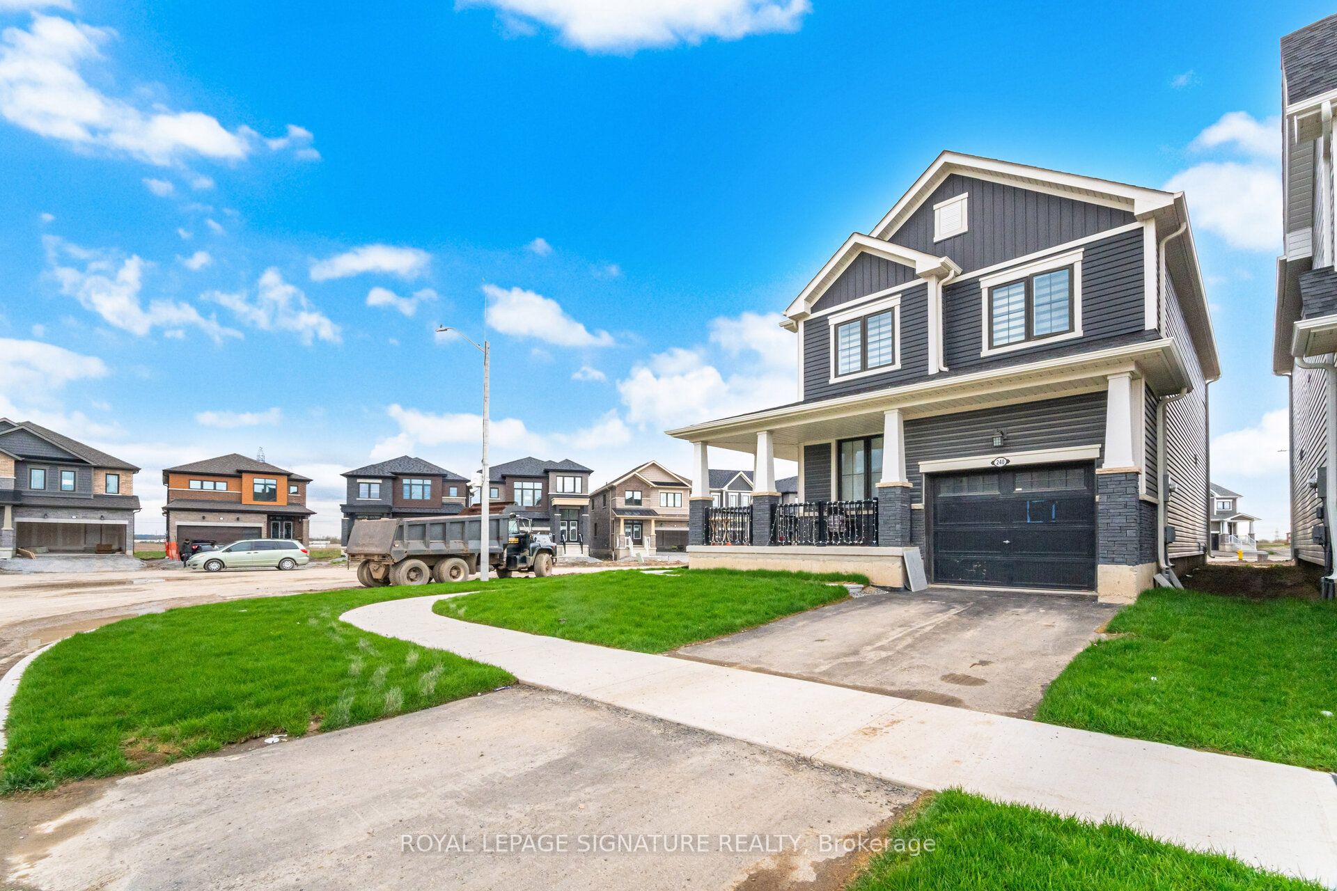 240 Velvet Way, Thorold, ON L2V 0N9 photo 4