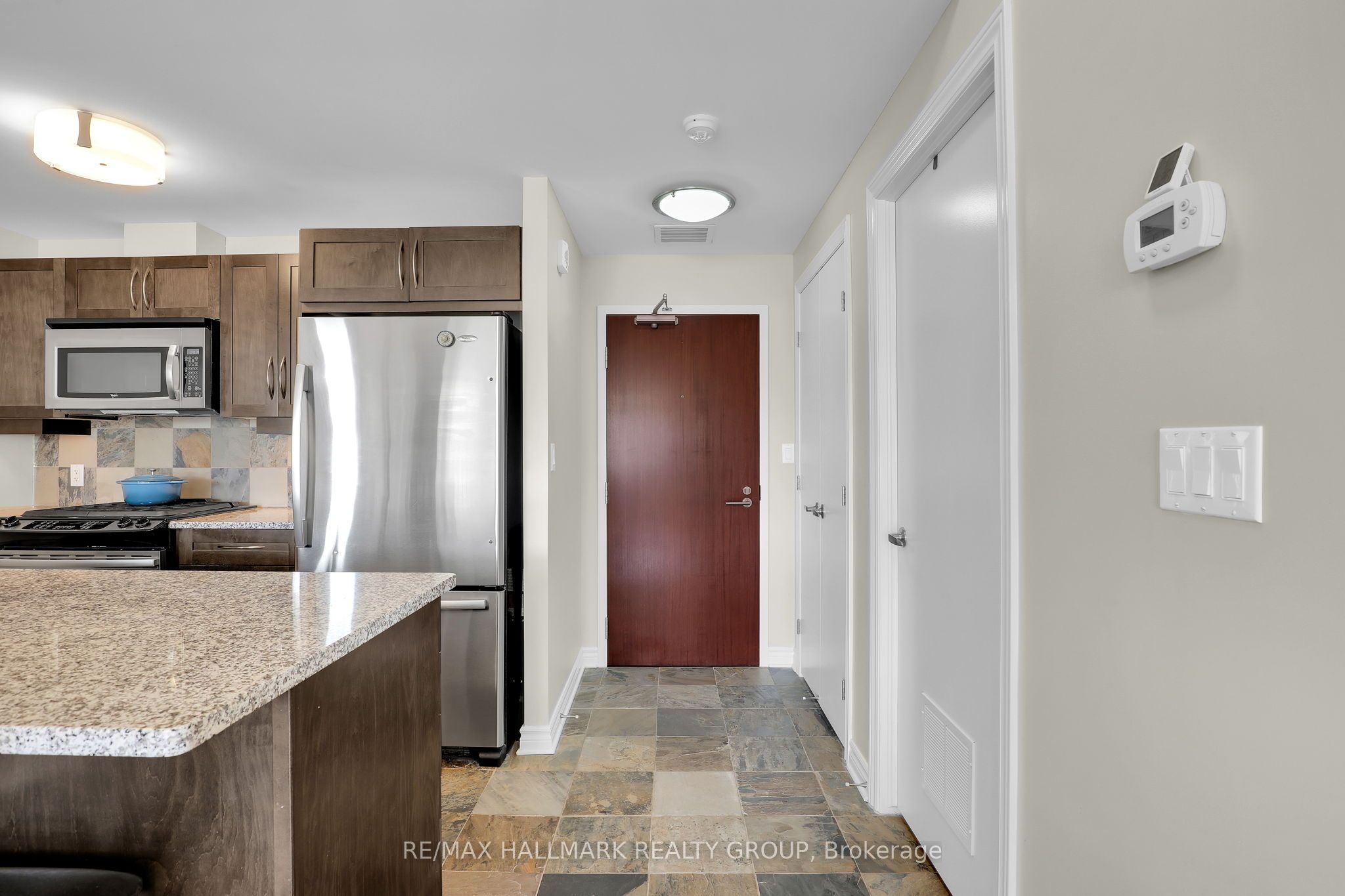 575 Byron Avenue 411, Carlingwood - Westboro and Area, ON K2A 1R7 photo 4