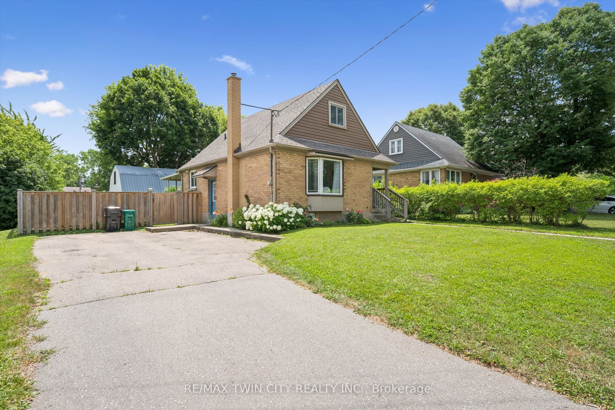 129 Florence Avenue, Kitchener, ON N2A 2L1 photo 3