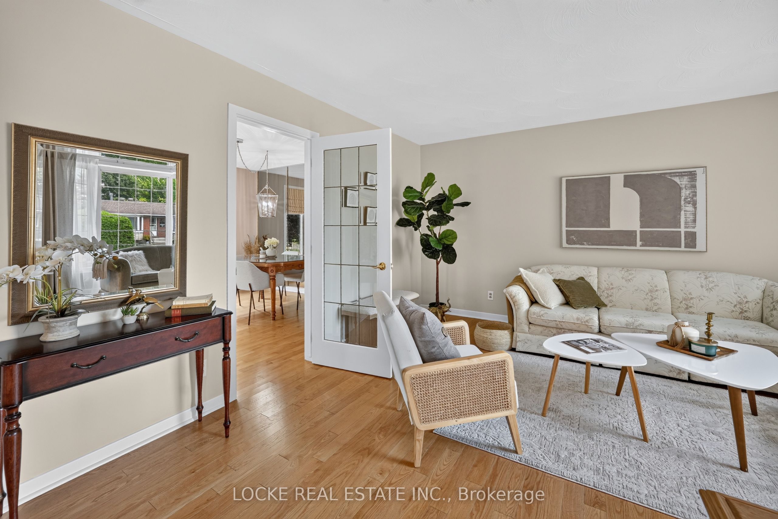 126 Juniper Street, Orleans - Cumberland and Area, ON K1E 1A4 photo 5