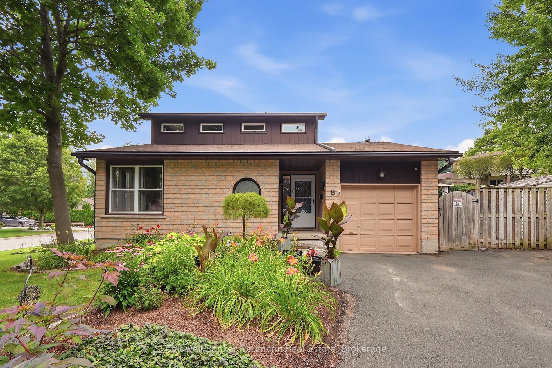 8 Pickwick Place, Guelph, ON N1H 7V8 photo 2