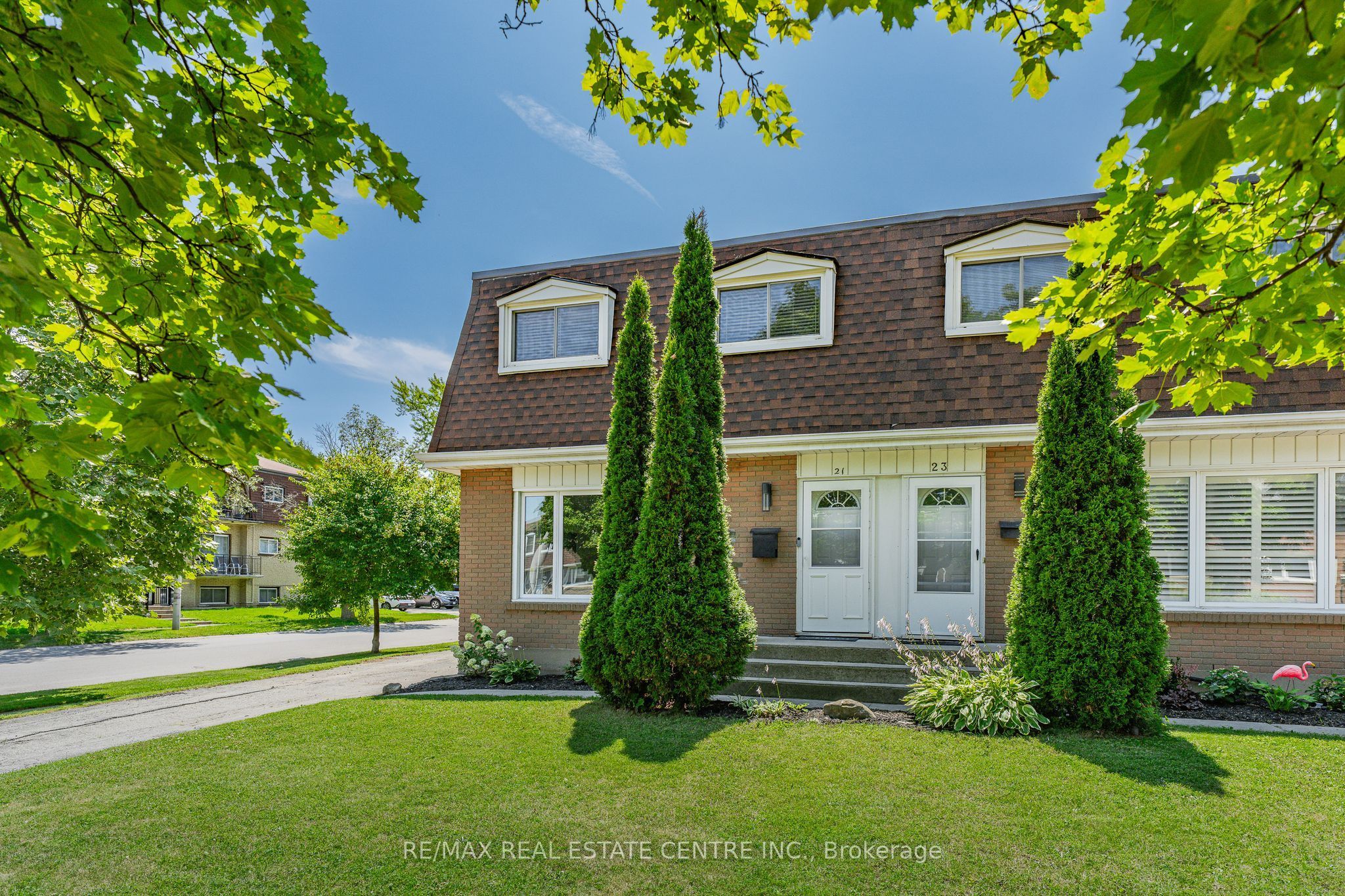 21 Coachwood Road, Brantford, ON N3R 3R5