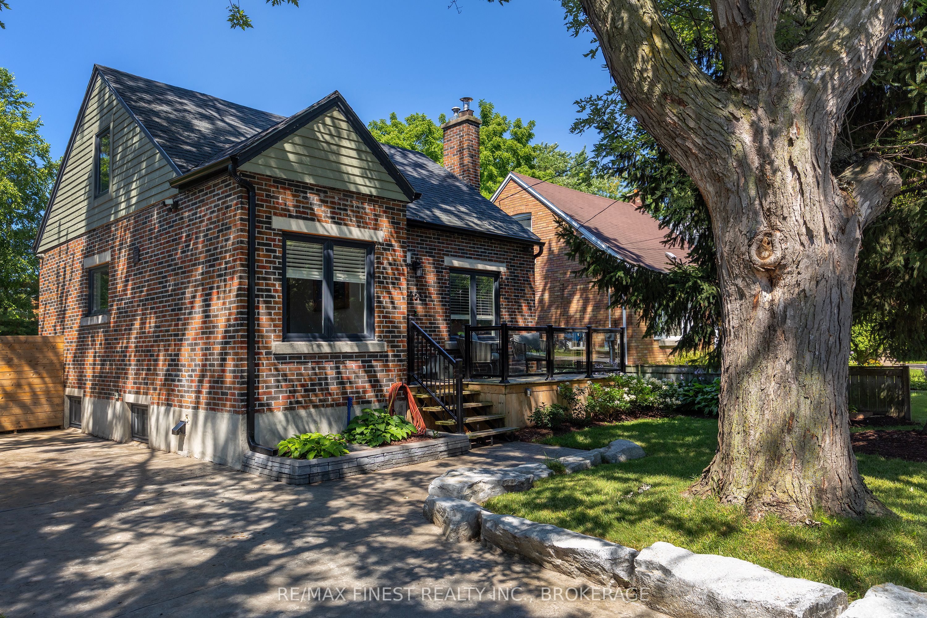 258 College Street, Kingston, ON K7L 4M2 photo 4