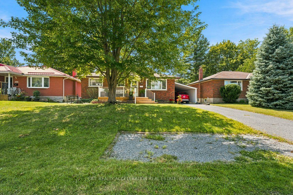 210 Union Street, Greater Napanee, ON K7R 2W6 photo 2