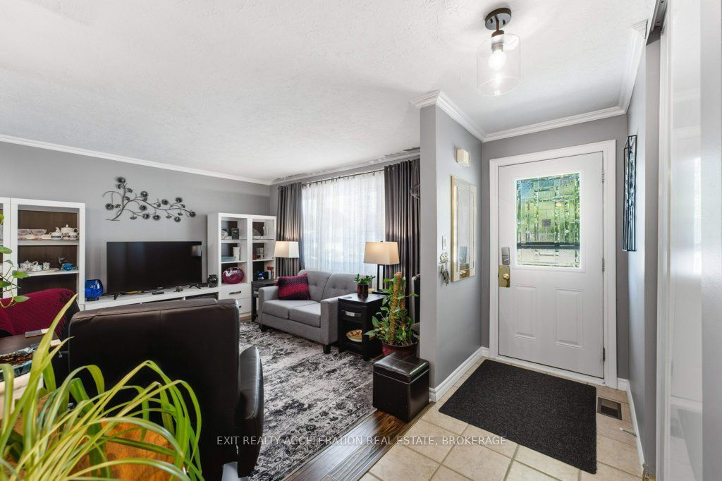 210 Union Street, Greater Napanee, ON K7R 2W6 photo 4