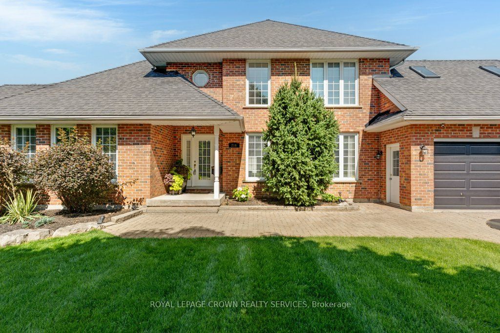 216 Red Maple Court, North Dumfries, ON N1R 5S6 photo 3