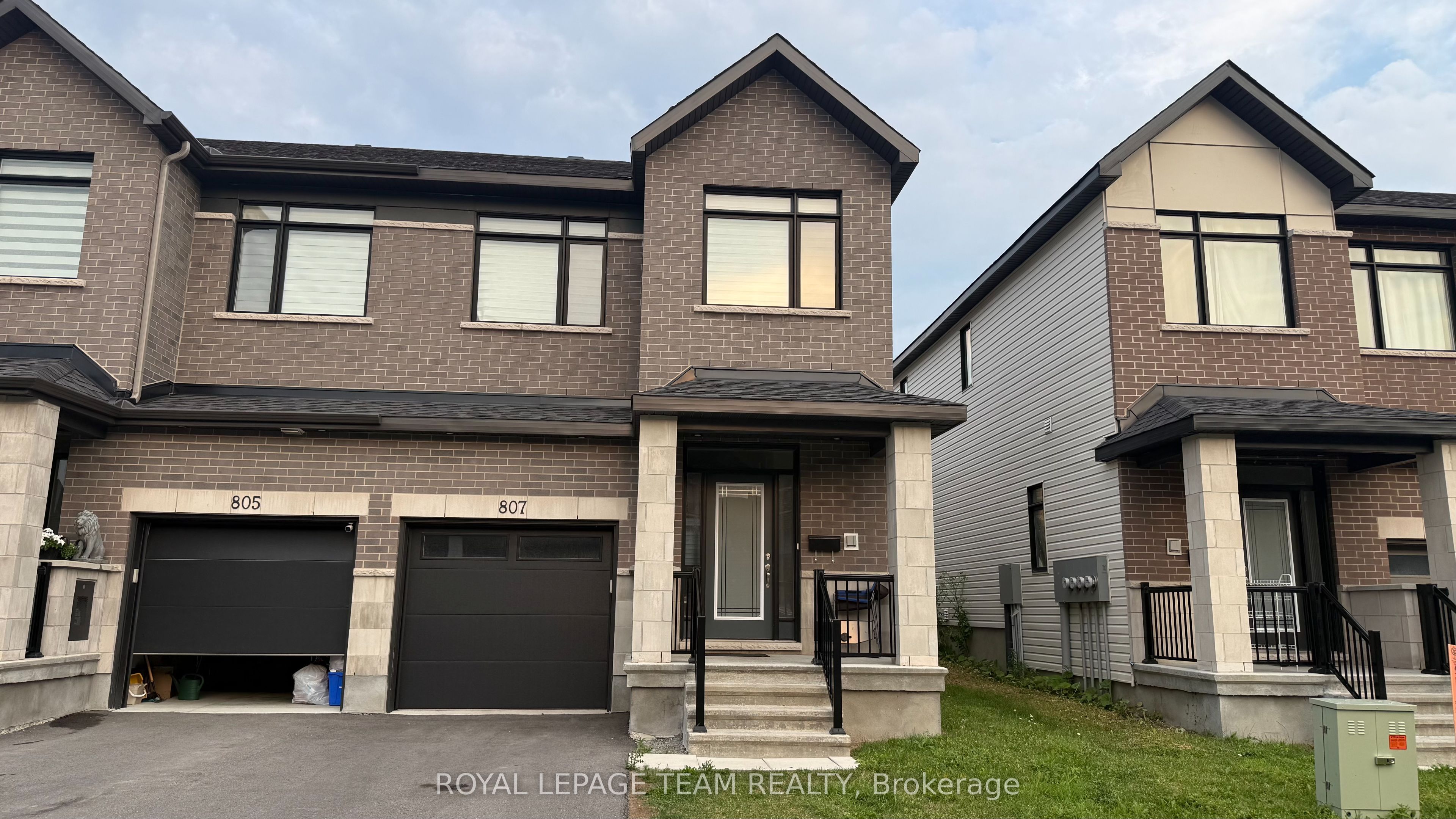 807 Mochi Circle, Barrhaven, ON K2J 6Y8 photo 2