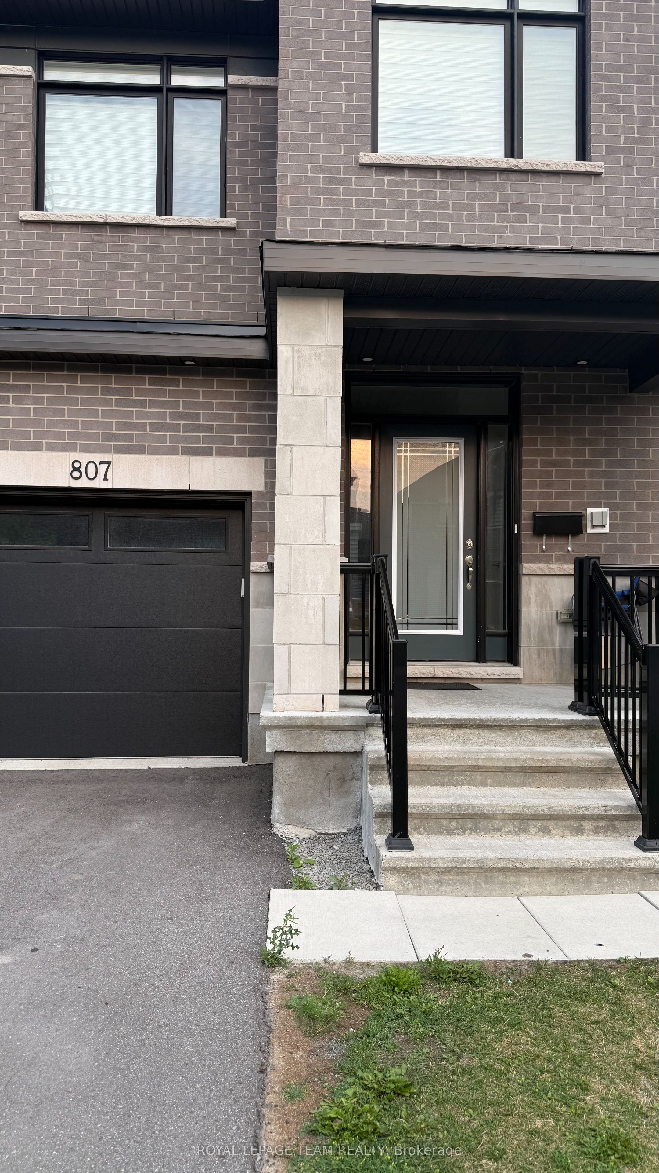807 Mochi Circle, Barrhaven, ON K2J 6Y8 photo 3