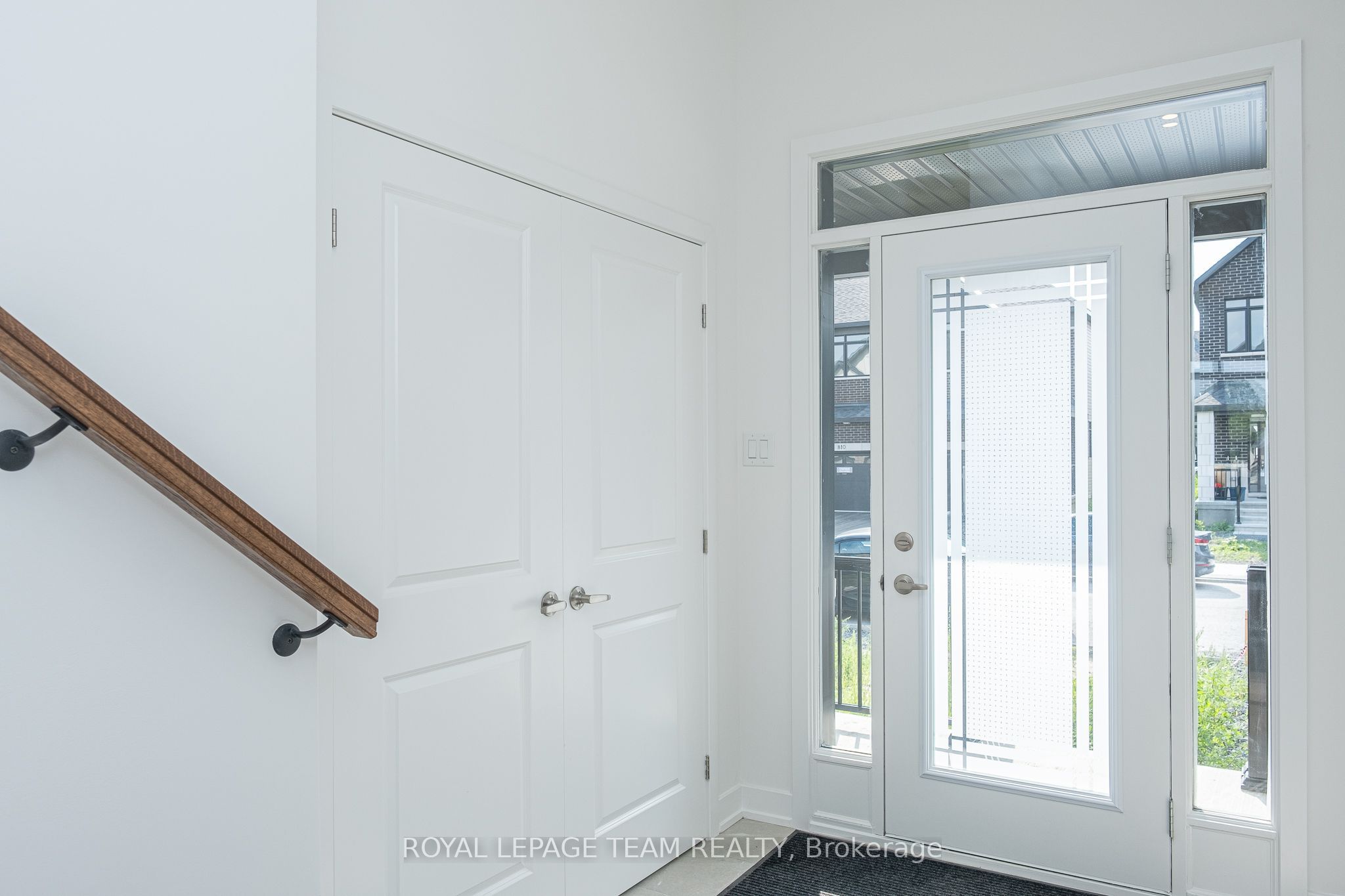 807 Mochi Circle, Barrhaven, ON K2J 6Y8 photo 5
