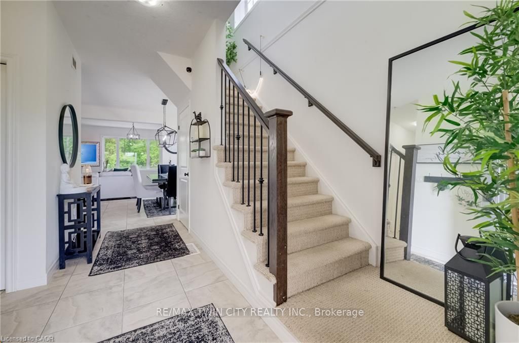 58 MARSHALL Drive, Guelph, ON N1E 0K7 photo 4