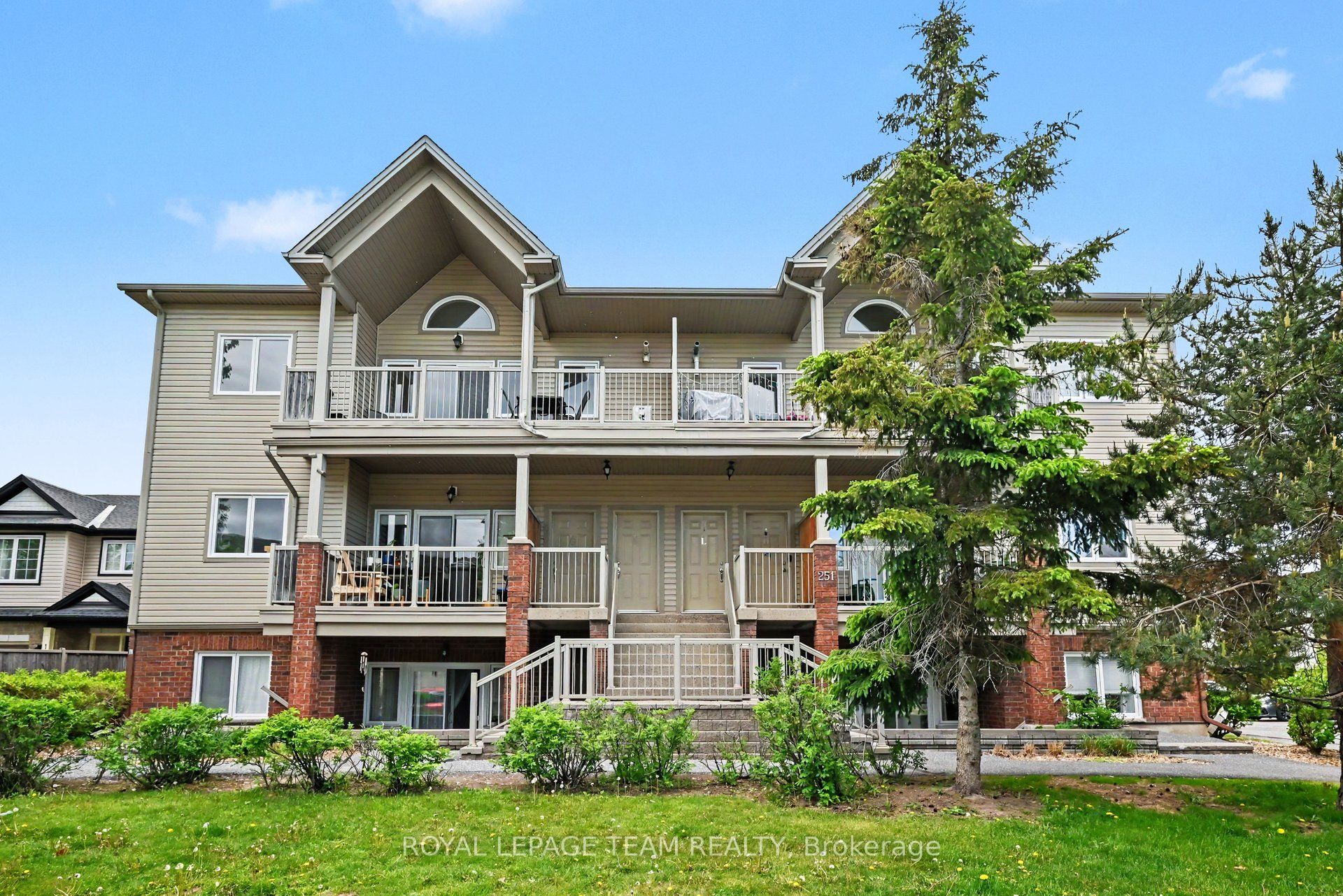 251 CRESTWAY Drive K, Barrhaven, ON K2G 0A9