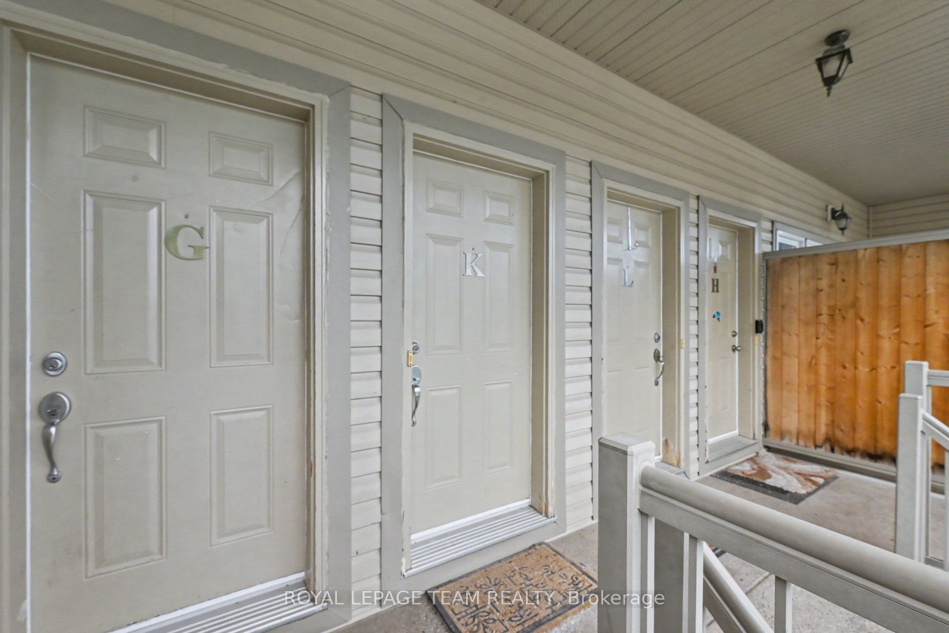 251 CRESTWAY Drive K, Barrhaven, ON K2G 0A9 photo 2