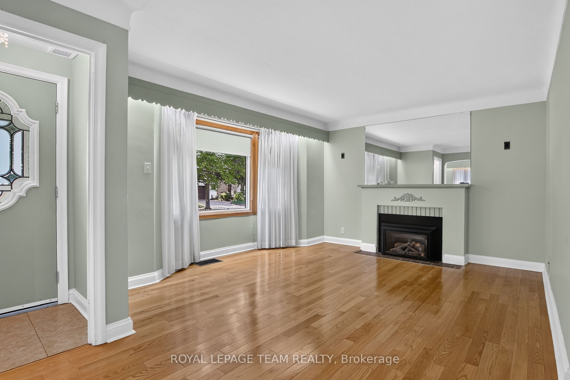 961 Kingsmere Avenue, McKellar Heights - Glabar Park and Area, ON K2A 3K3 photo 5