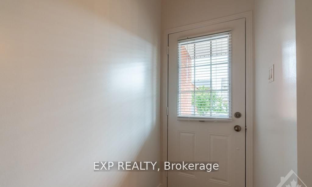 282 Macoun Circle, Hunt Club - South Keys and Area, ON K1T 0H9 photo 5