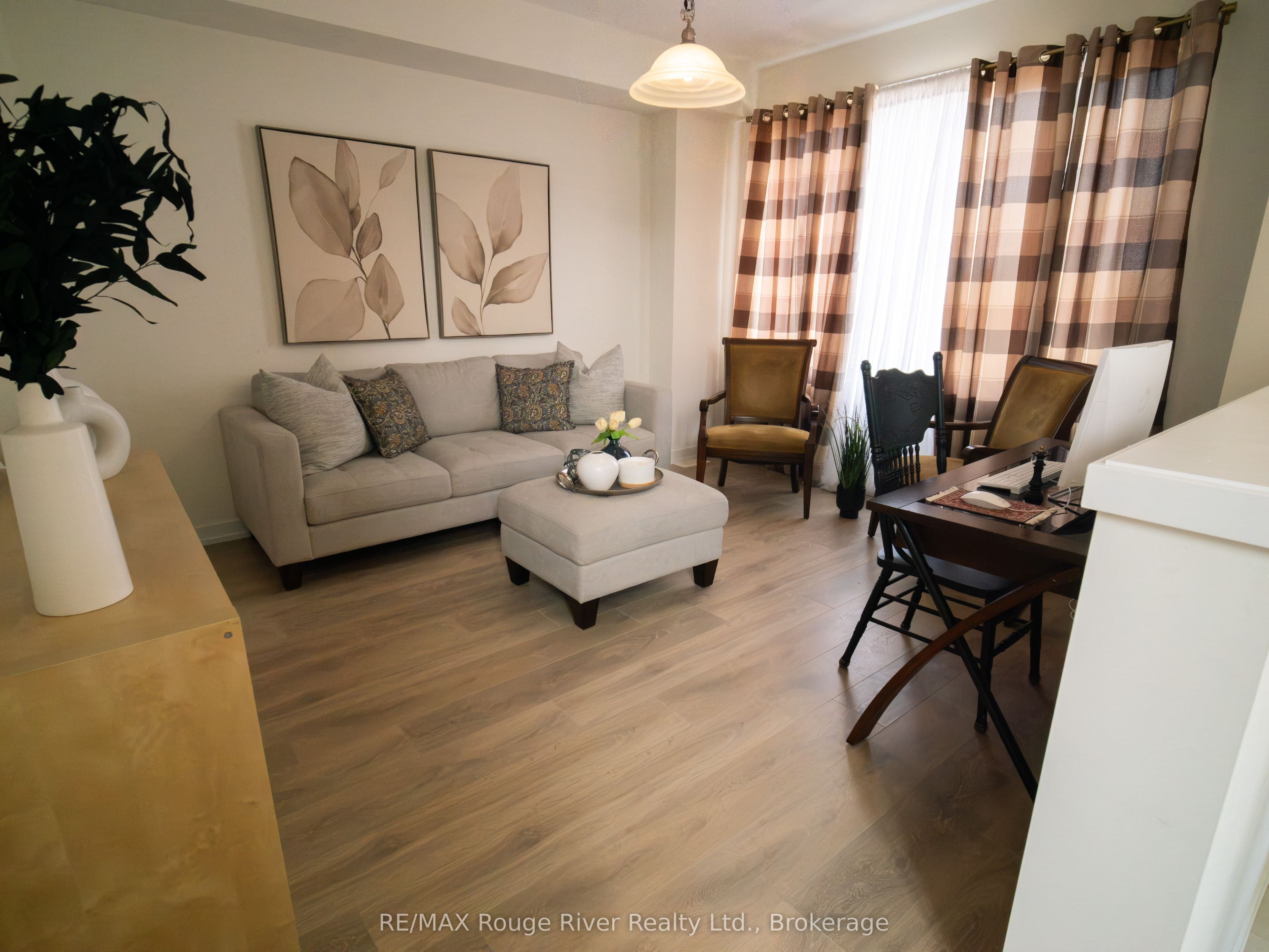 160 Densmore Road W 19, Cobourg, ON K9A 0X8 photo 3