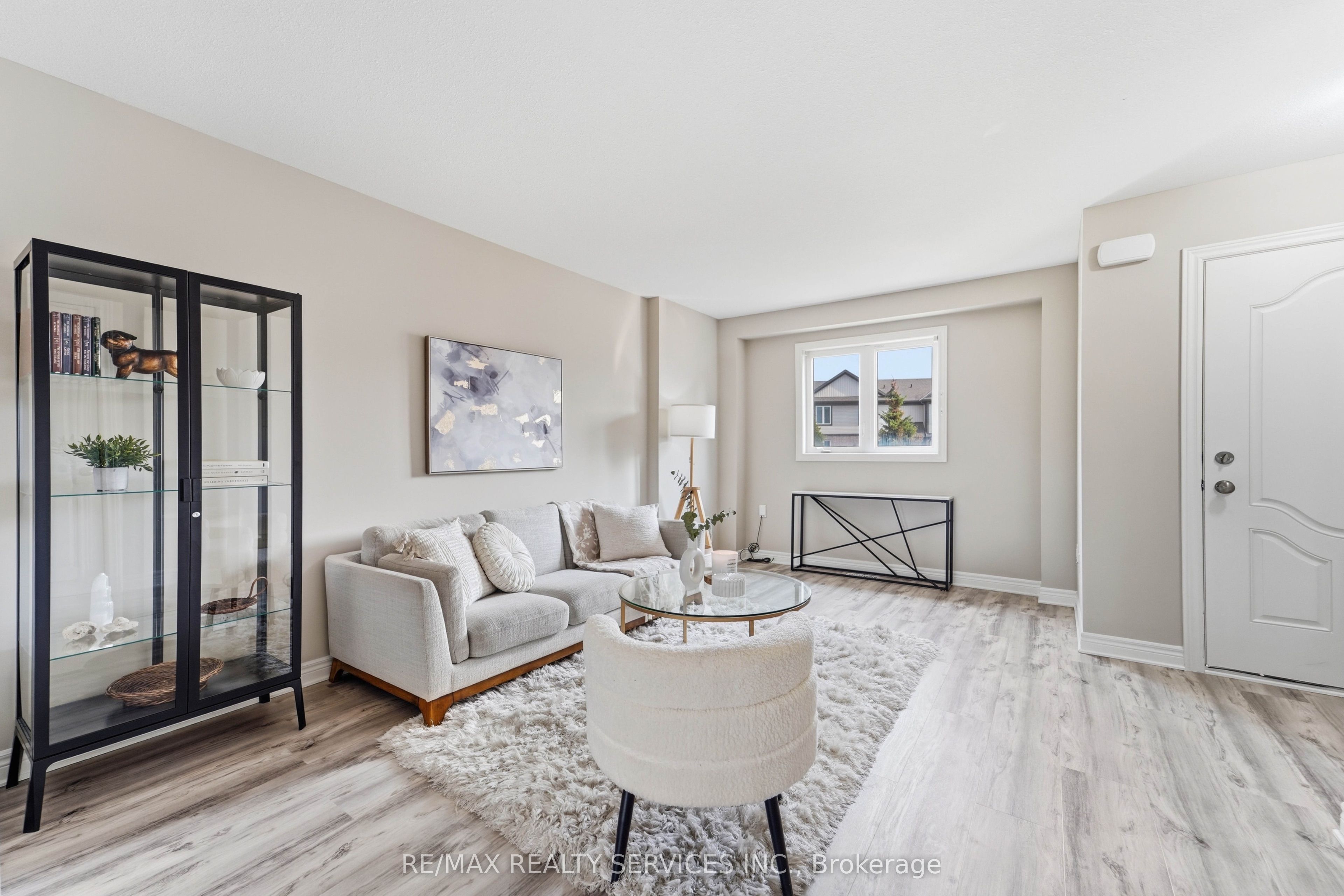 7768 Ascot Circle 5, Niagara Falls, ON L2H 3P9 photo 5