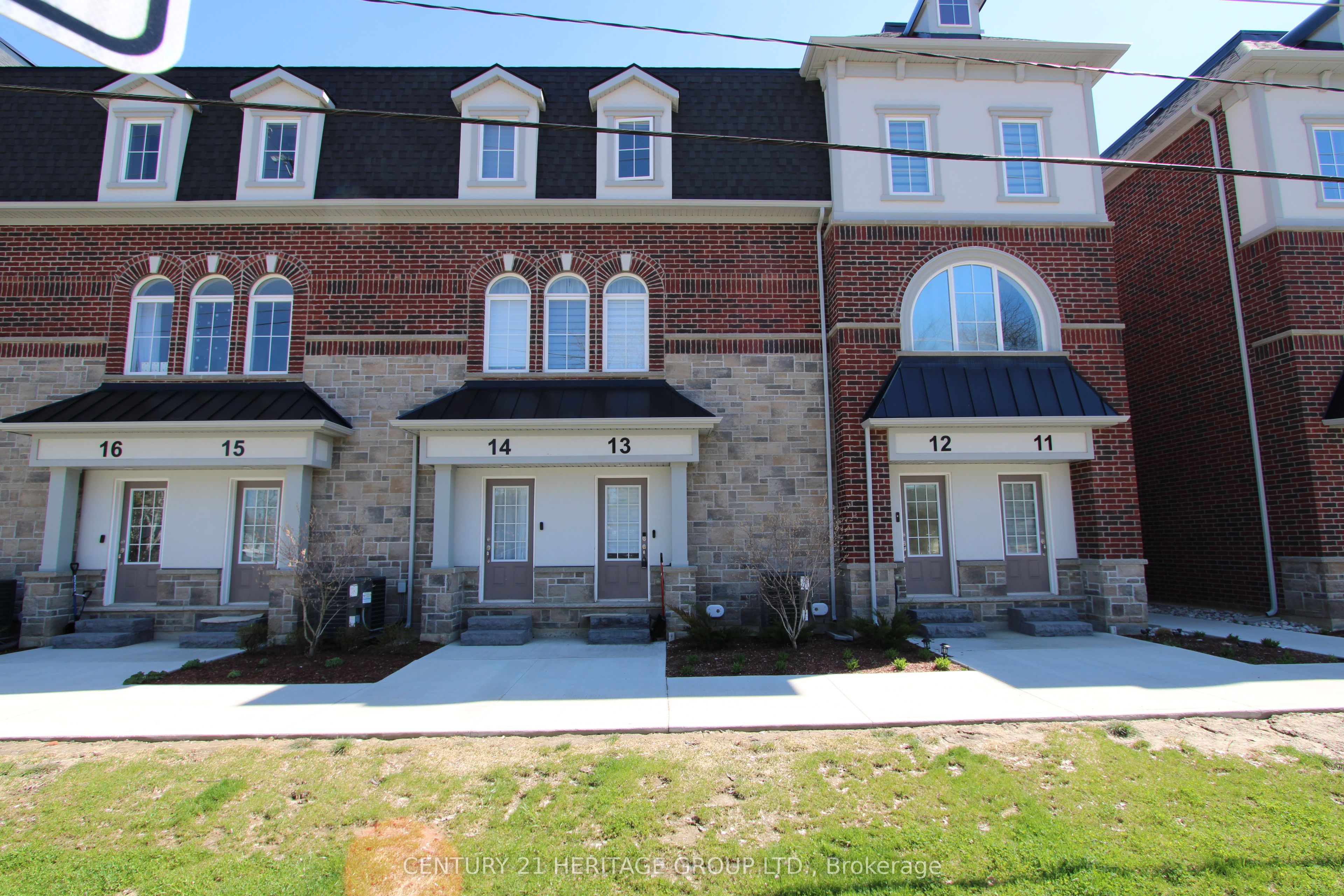 677 Park Road N 13, Brantford, ON N3R 0A2