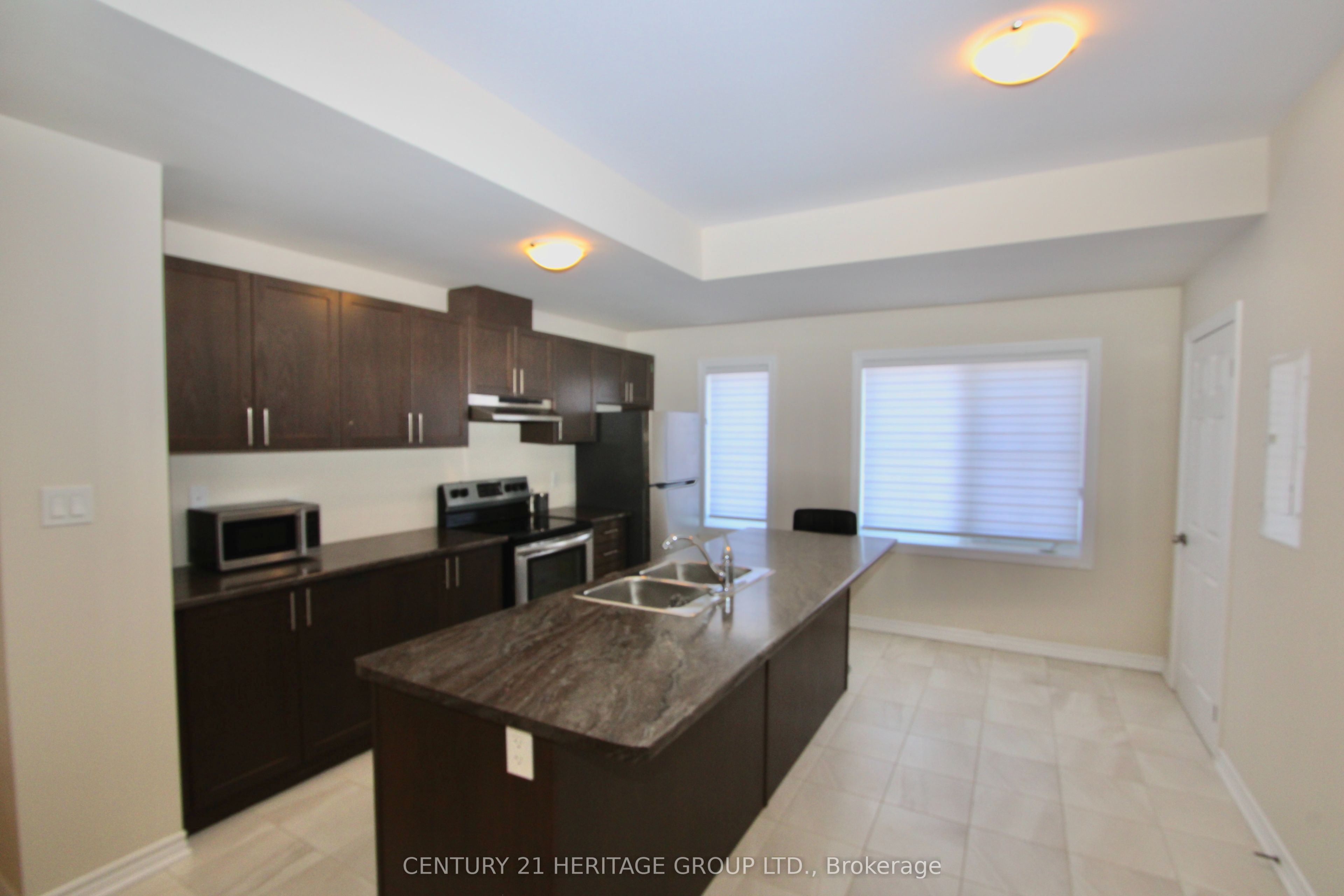 677 Park Road N 13, Brantford, ON N3R 0A2 photo 3